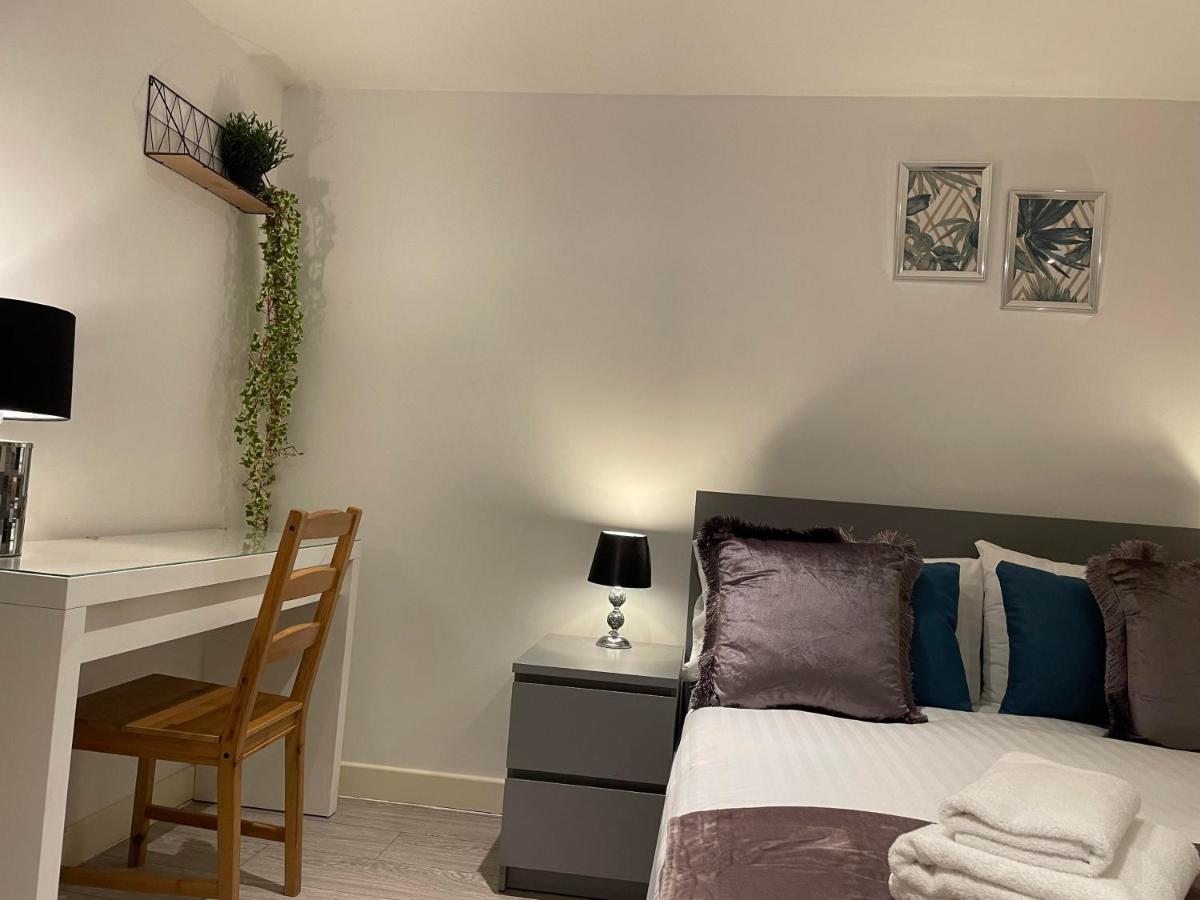 City airport serviced apartment London