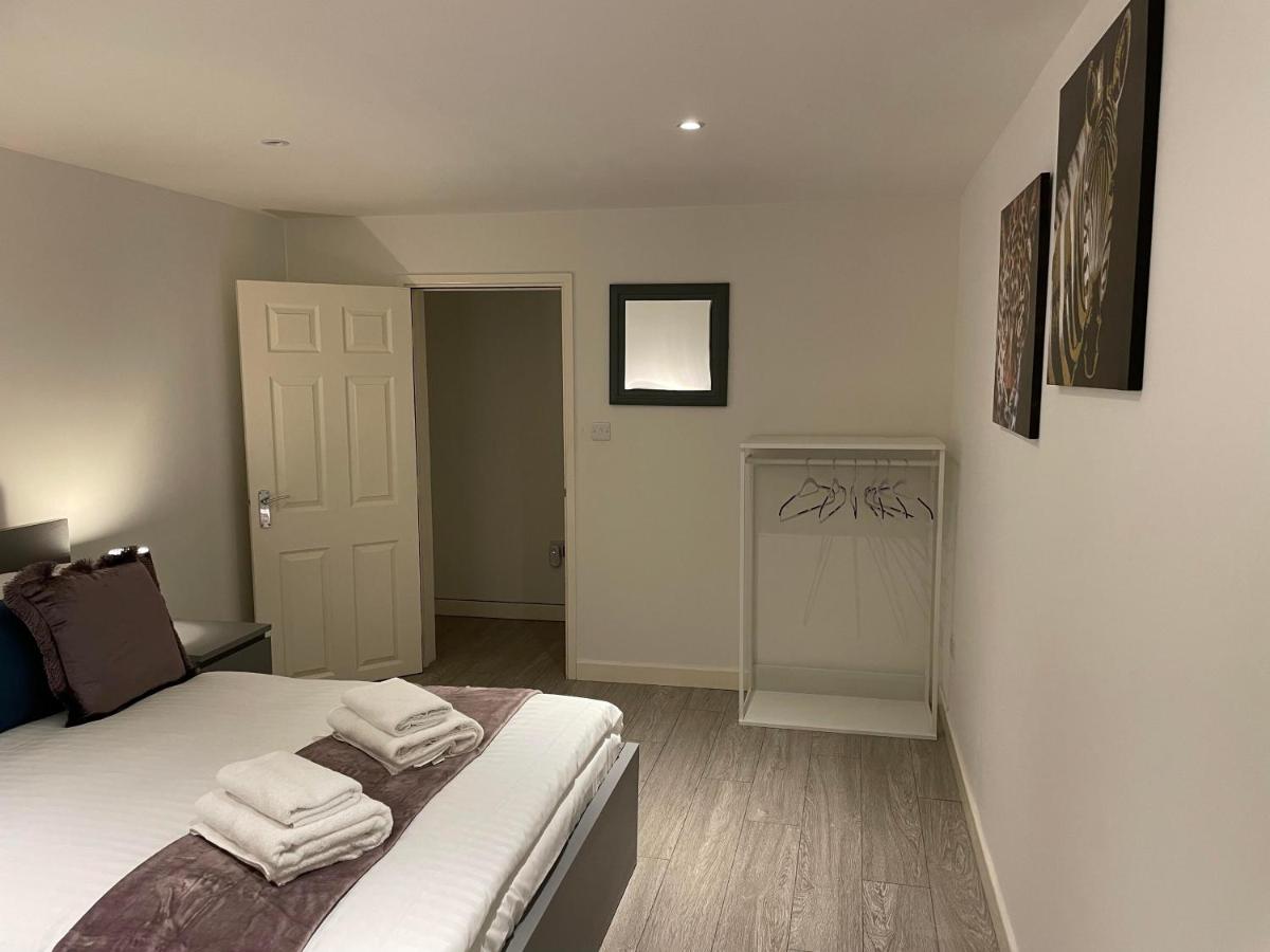 City airport serviced apartment London