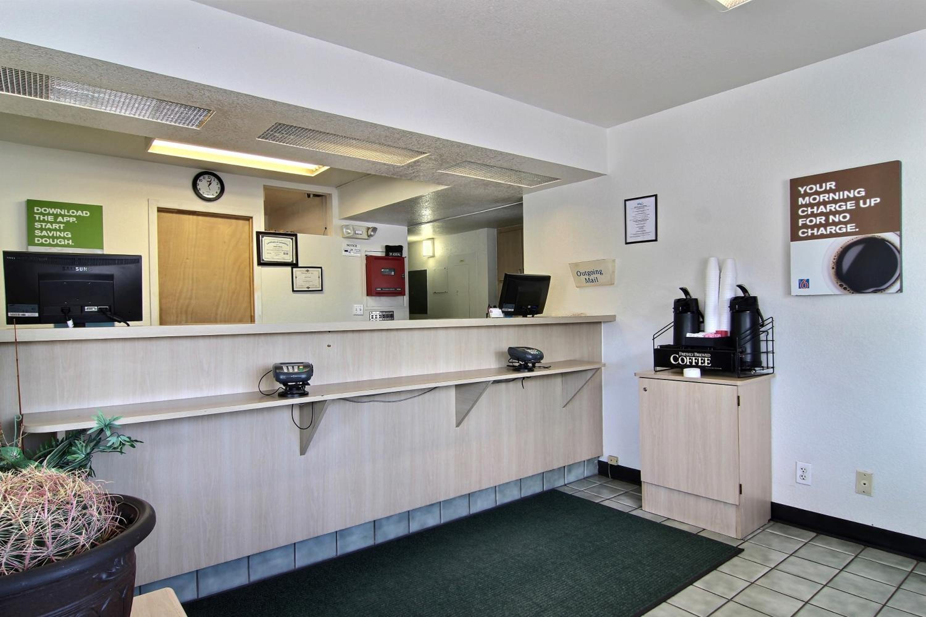 Grants Vacations - Motel 6-Grants, NM - Property Image 4