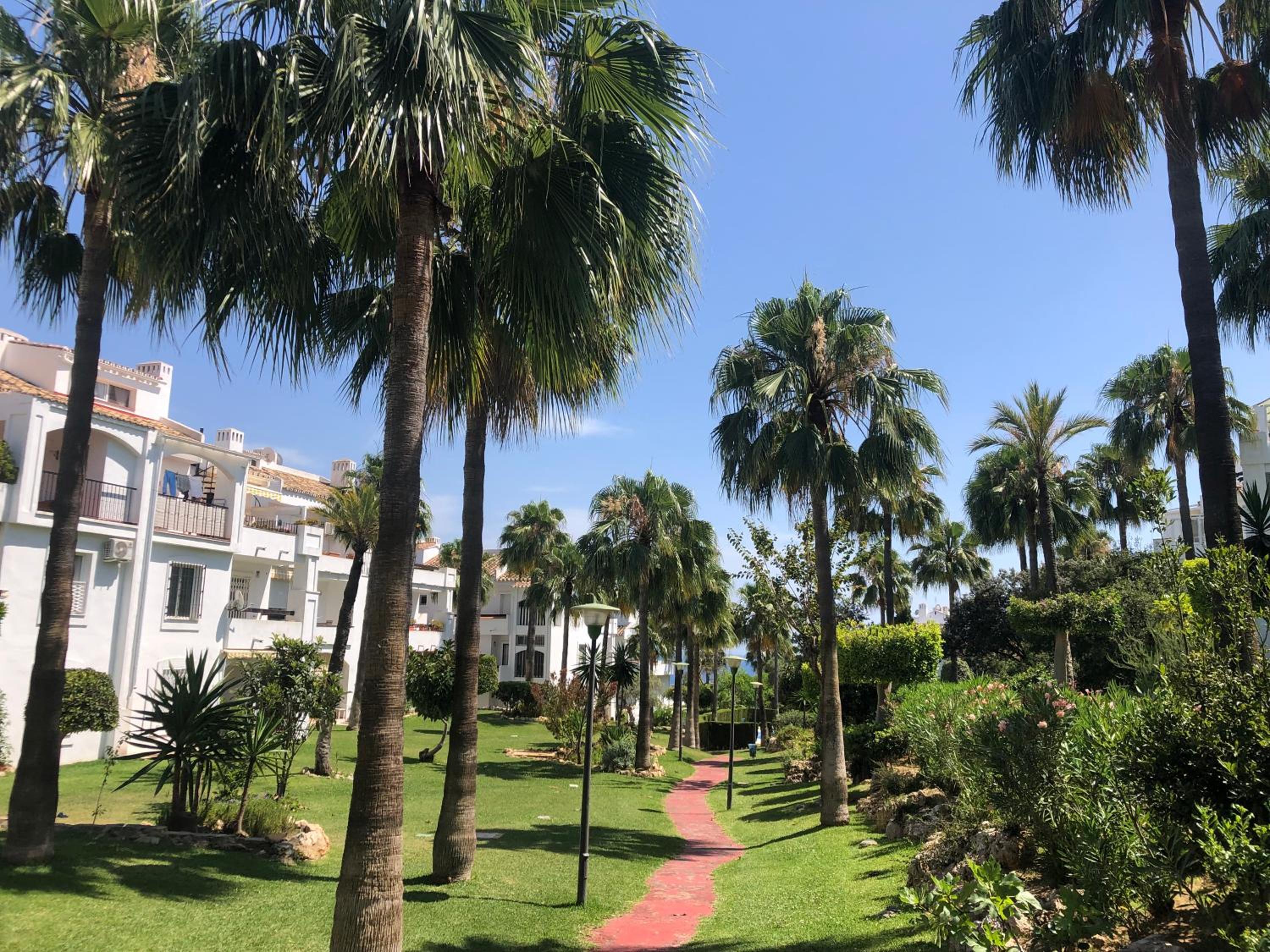 Apartamento Miraflores tres piscinas cerca del mar - Albamar