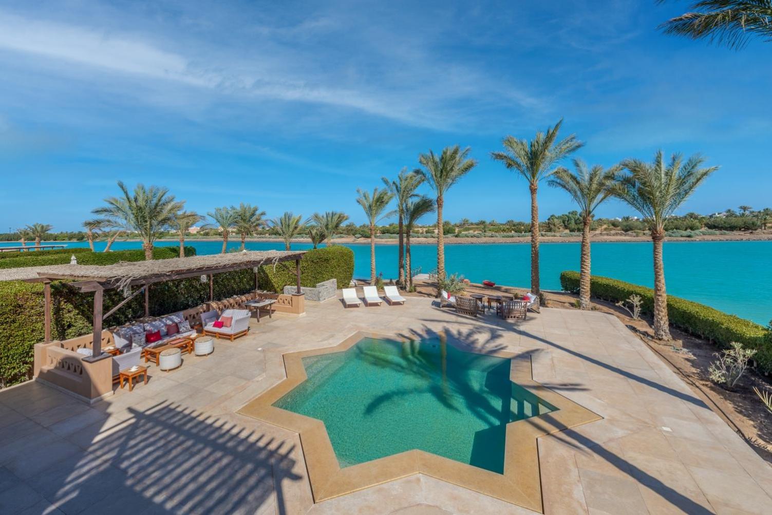 Chic 3BR Villa West Golf with Pool, Lagoon View & Guest House view 3