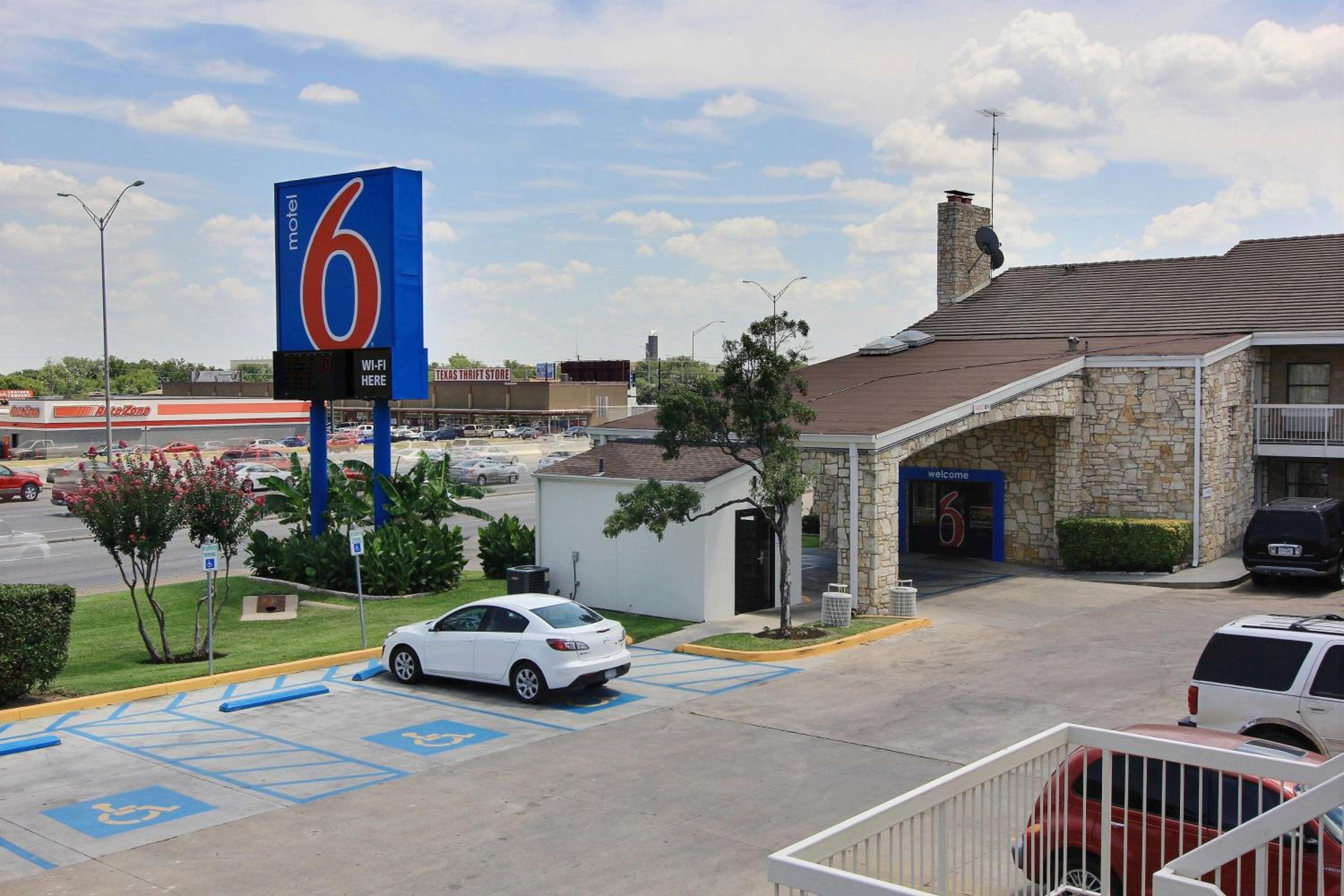 Motel 6 Austin, TX - Central Downtown UT, 사진 33