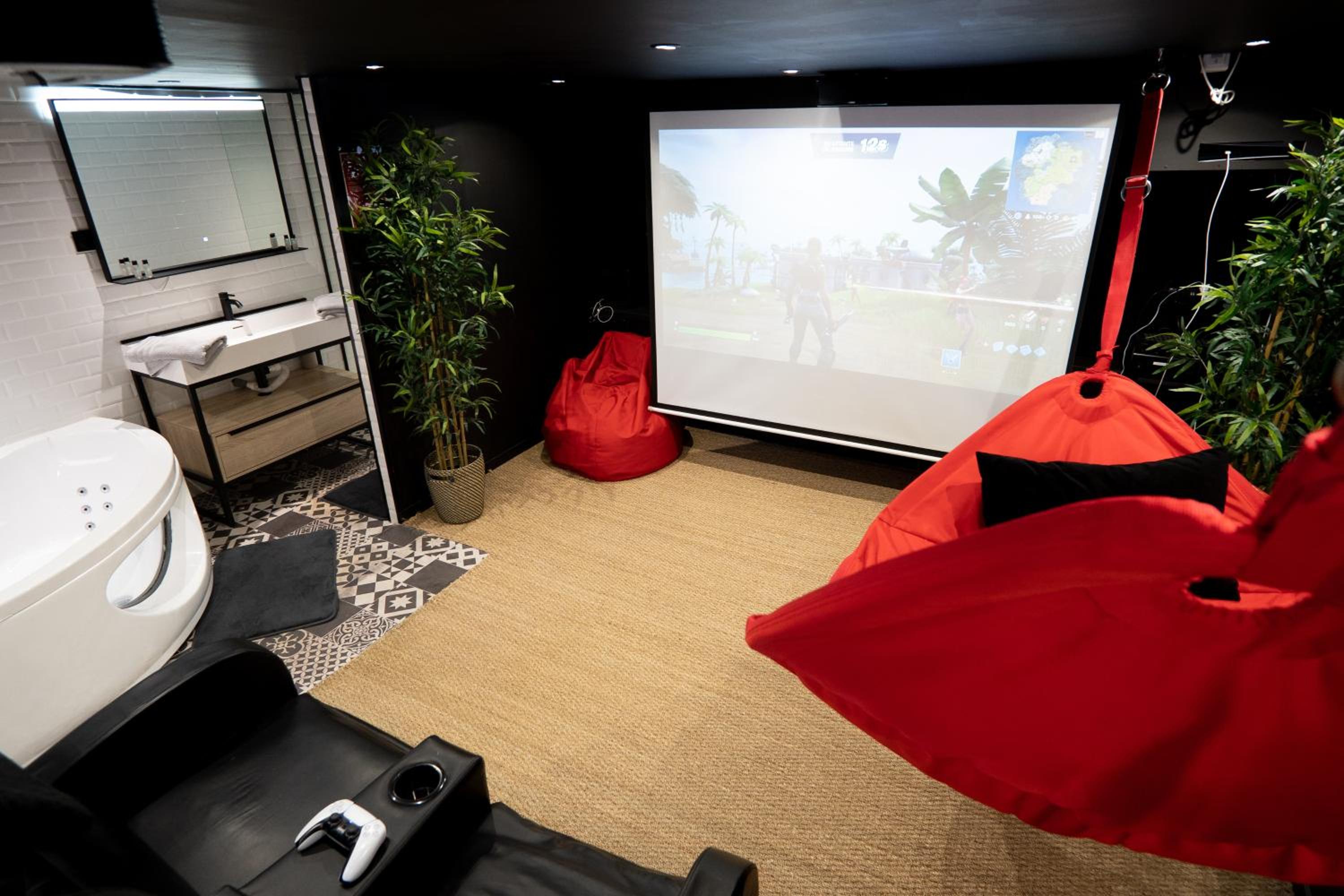 Capsule movie avec Balneo home cinema playstation 5 view 5