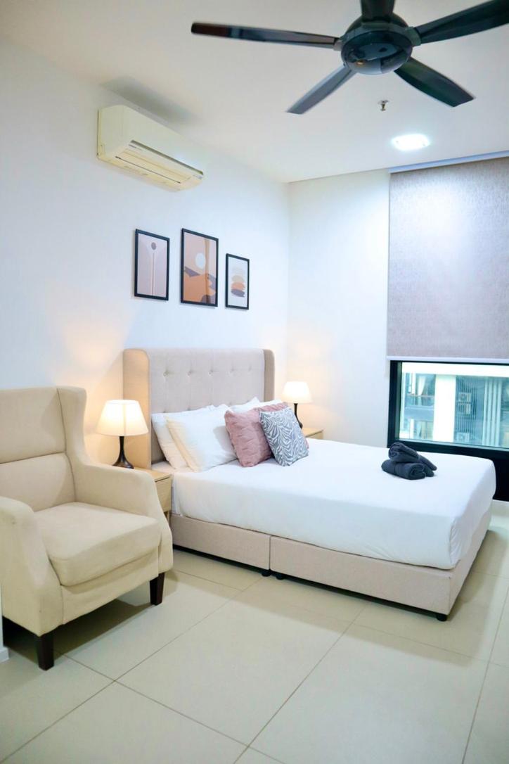 New Arcoris 6 Pax 2 BR with Pool View Mont Kiara - BOHO
