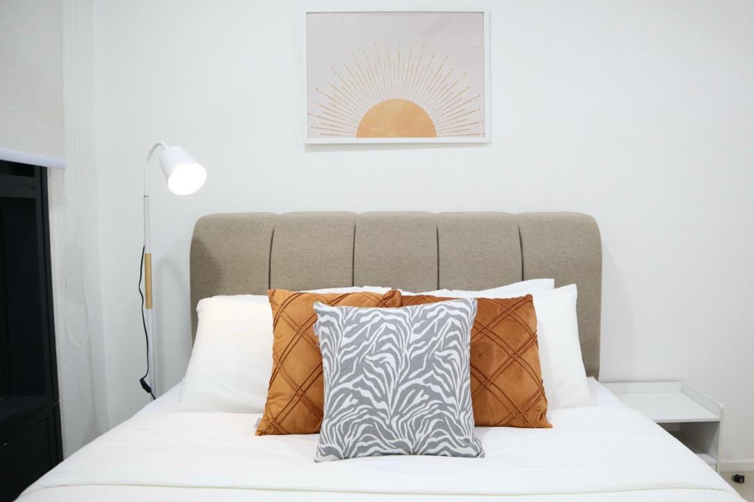 New Arcoris 6 Pax 2 BR with Pool View Mont Kiara - BOHO