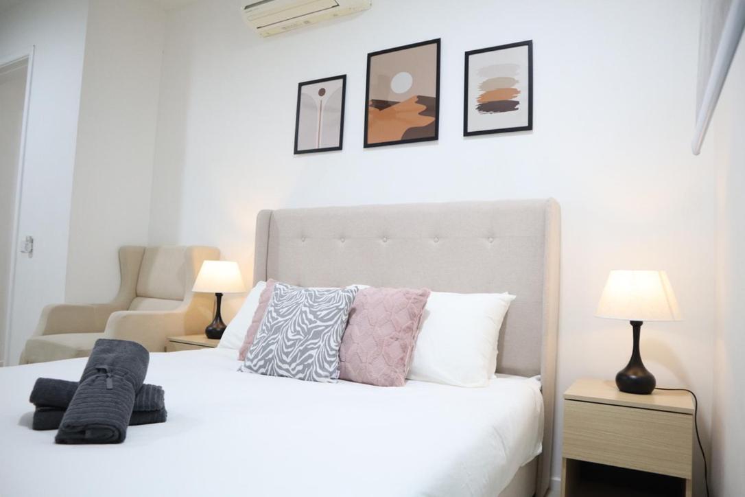 New Arcoris 6 Pax 2 BR with Pool View Mont Kiara - BOHO