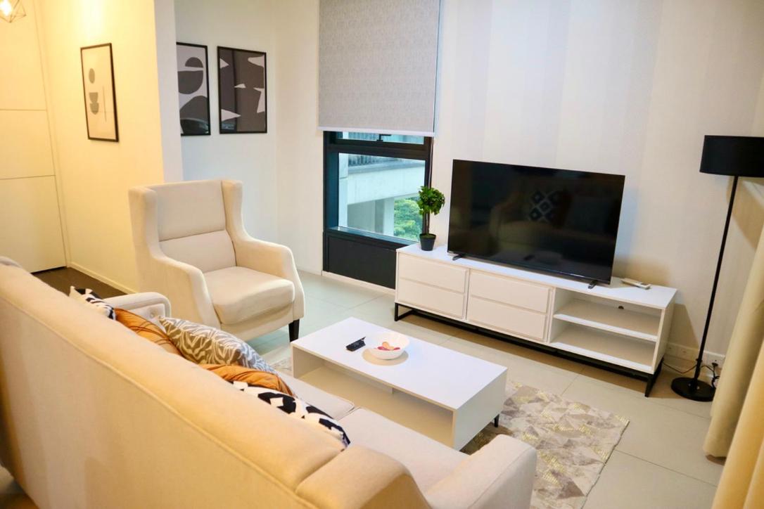 New Arcoris 6 Pax 2 BR with Pool View Mont Kiara - BOHO