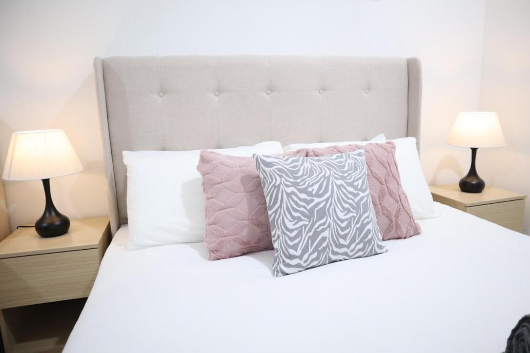 New Arcoris 6 Pax 2 BR with Pool View Mont Kiara - BOHO
