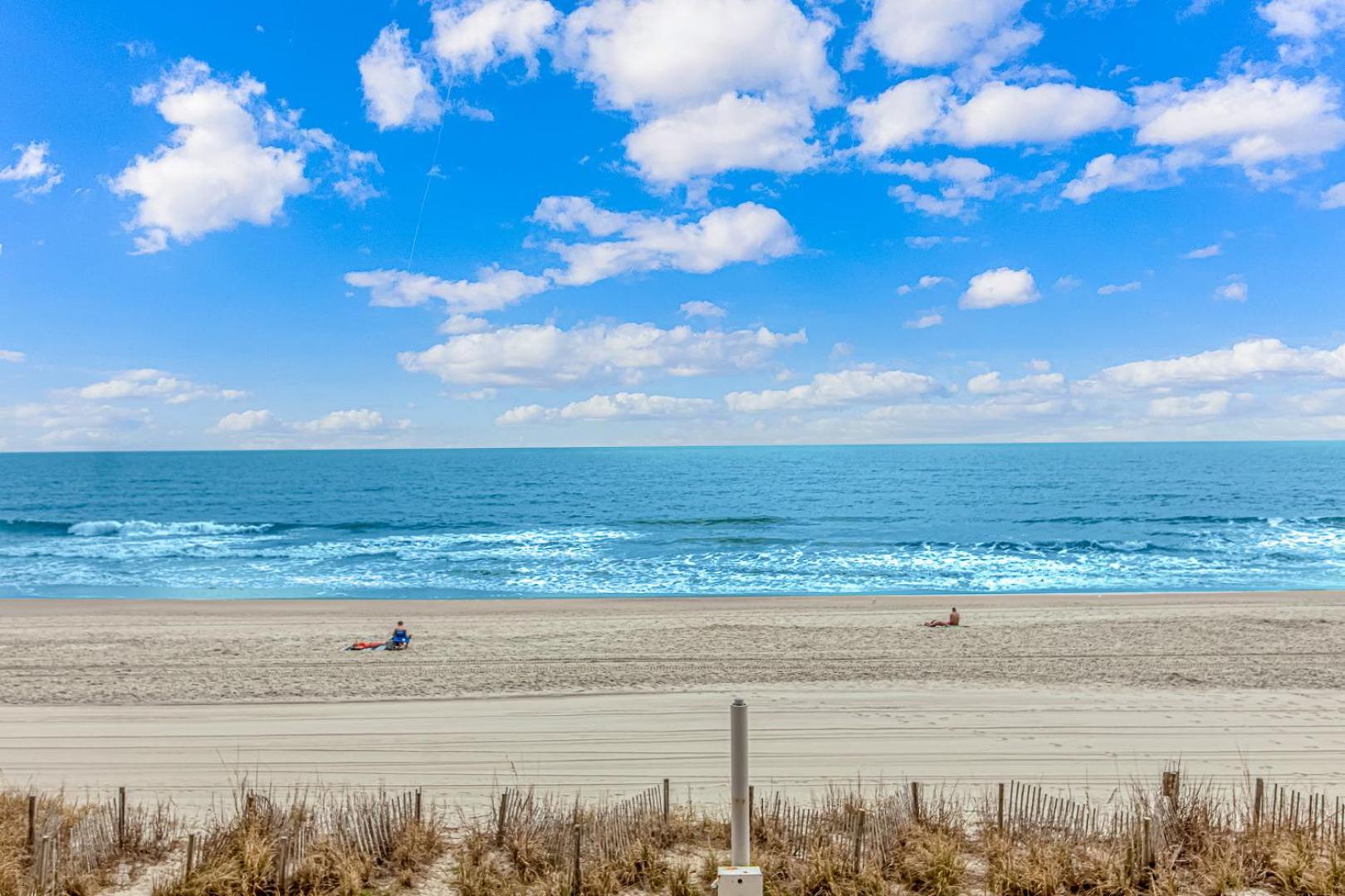 Direct Oceanfront Sea Mist Resort 20305 view 4
