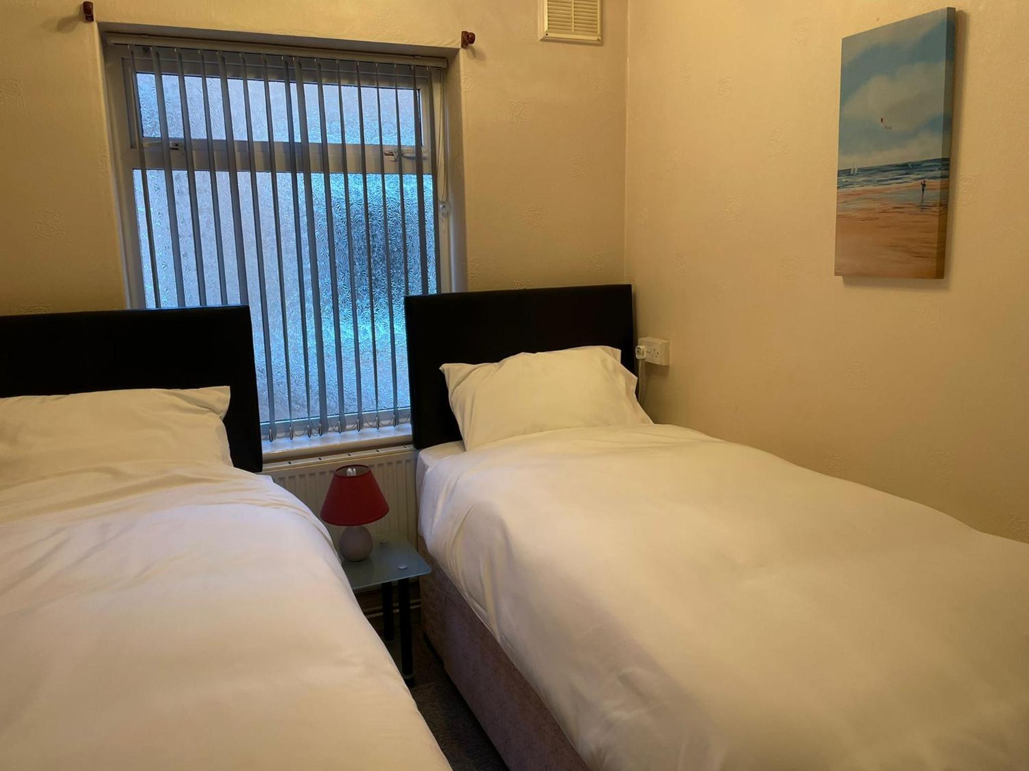 2 Bedroom Holiday Apartment Skegness - Flat 18 view 5