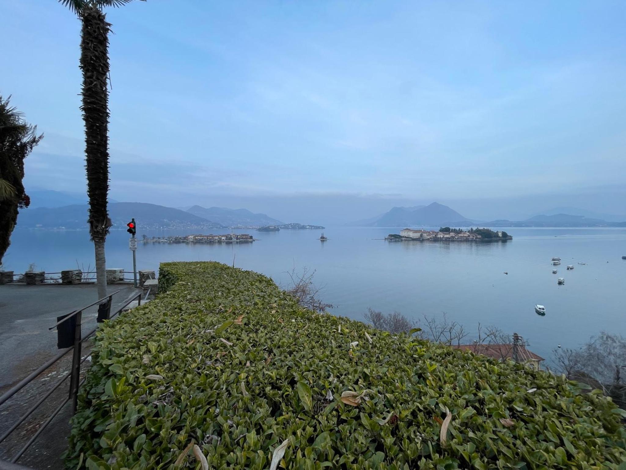 Appartamento vista Lago, giardino spiaggia a Stresa vista Isole Borromee e Golfo Borromeo - STRESAFLAT