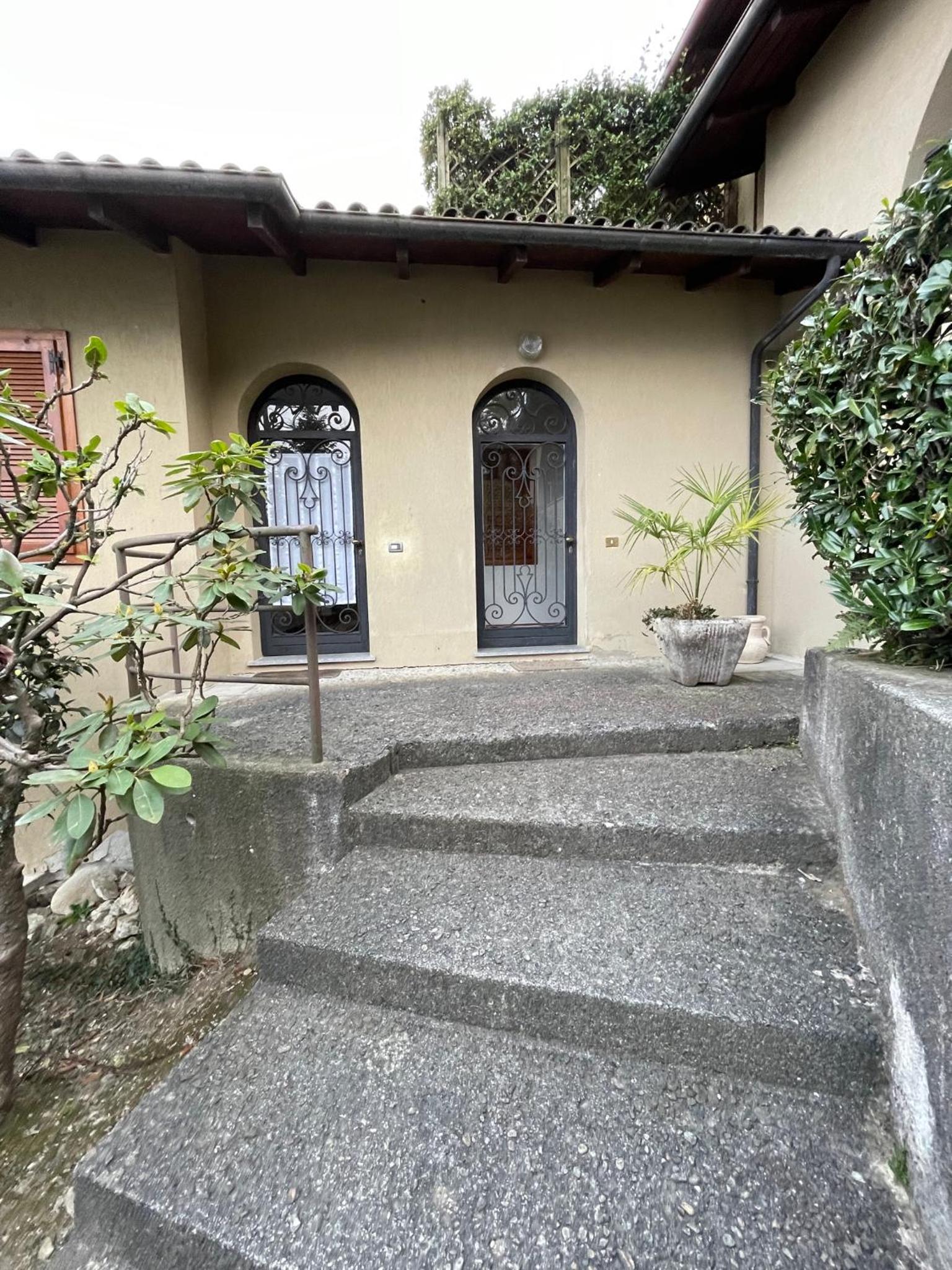 Appartamento vista Lago, giardino spiaggia a Stresa vista Isole Borromee e Golfo Borromeo - STRESAFLAT