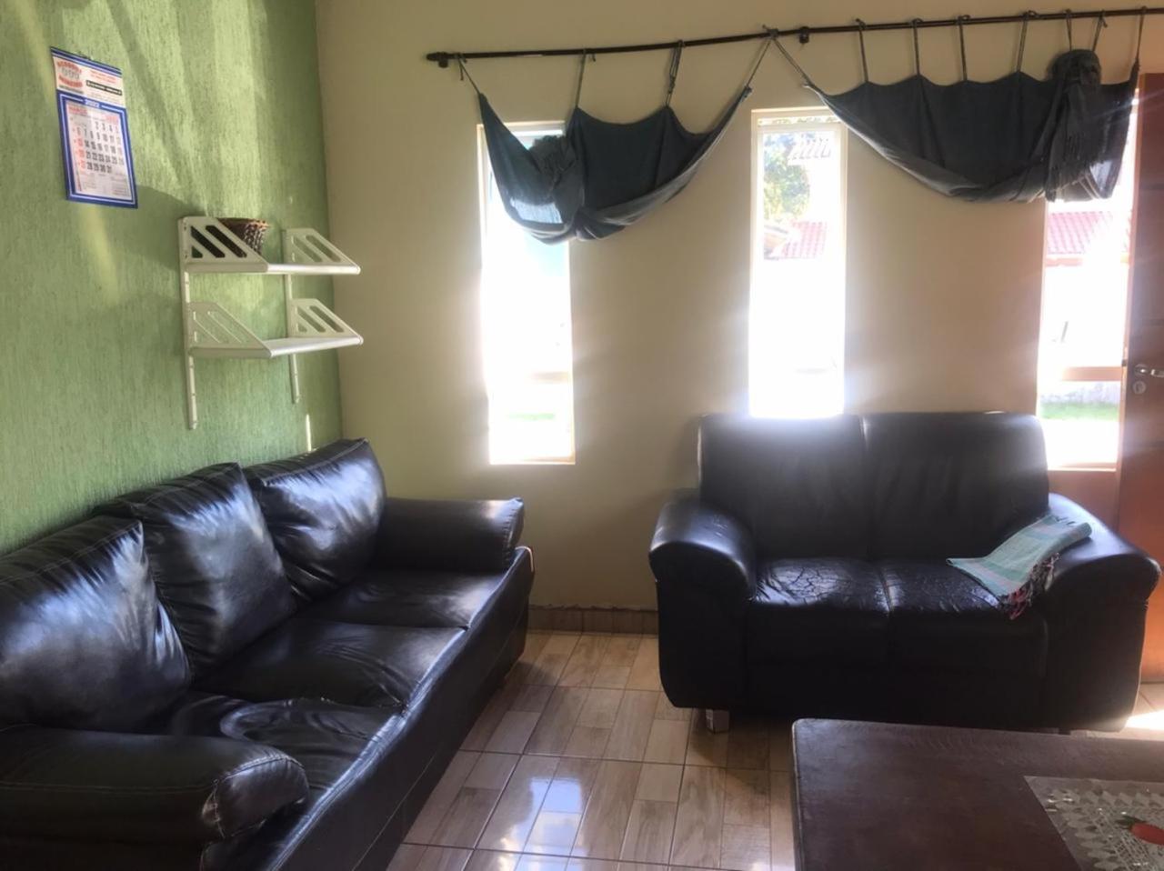 CASA 2 DORM UBATUBA PRAIA MARANDUBA no CONDOMINIO BRISAS DA PRAIA com Wifi Gratis, CHURRASQUEIRA 02 Vagas Garagem