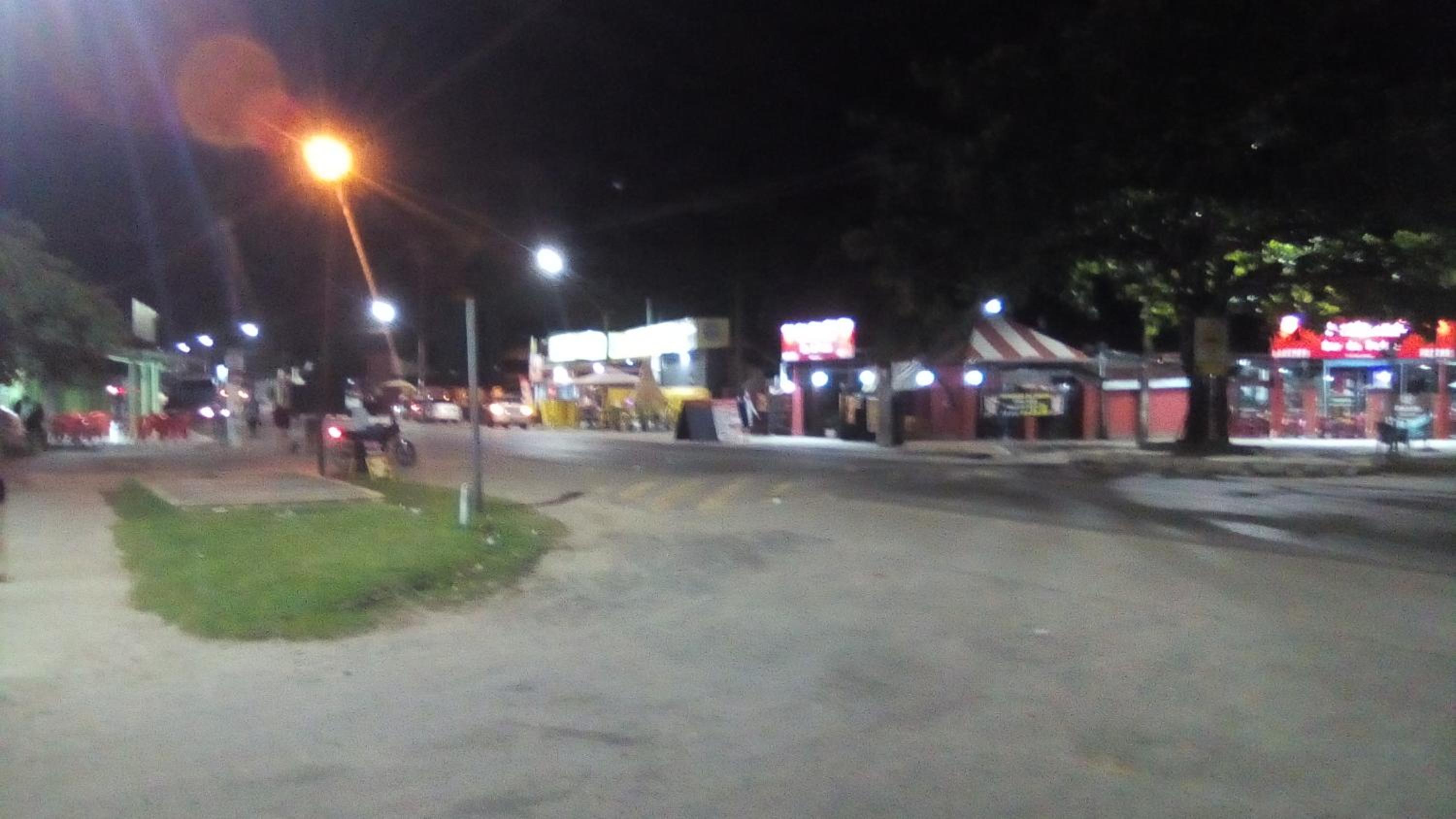 CASA 2 DORM UBATUBA PRAIA MARANDUBA no CONDOMINIO BRISAS DA PRAIA com Wifi Gratis, CHURRASQUEIRA 02 Vagas Garagem