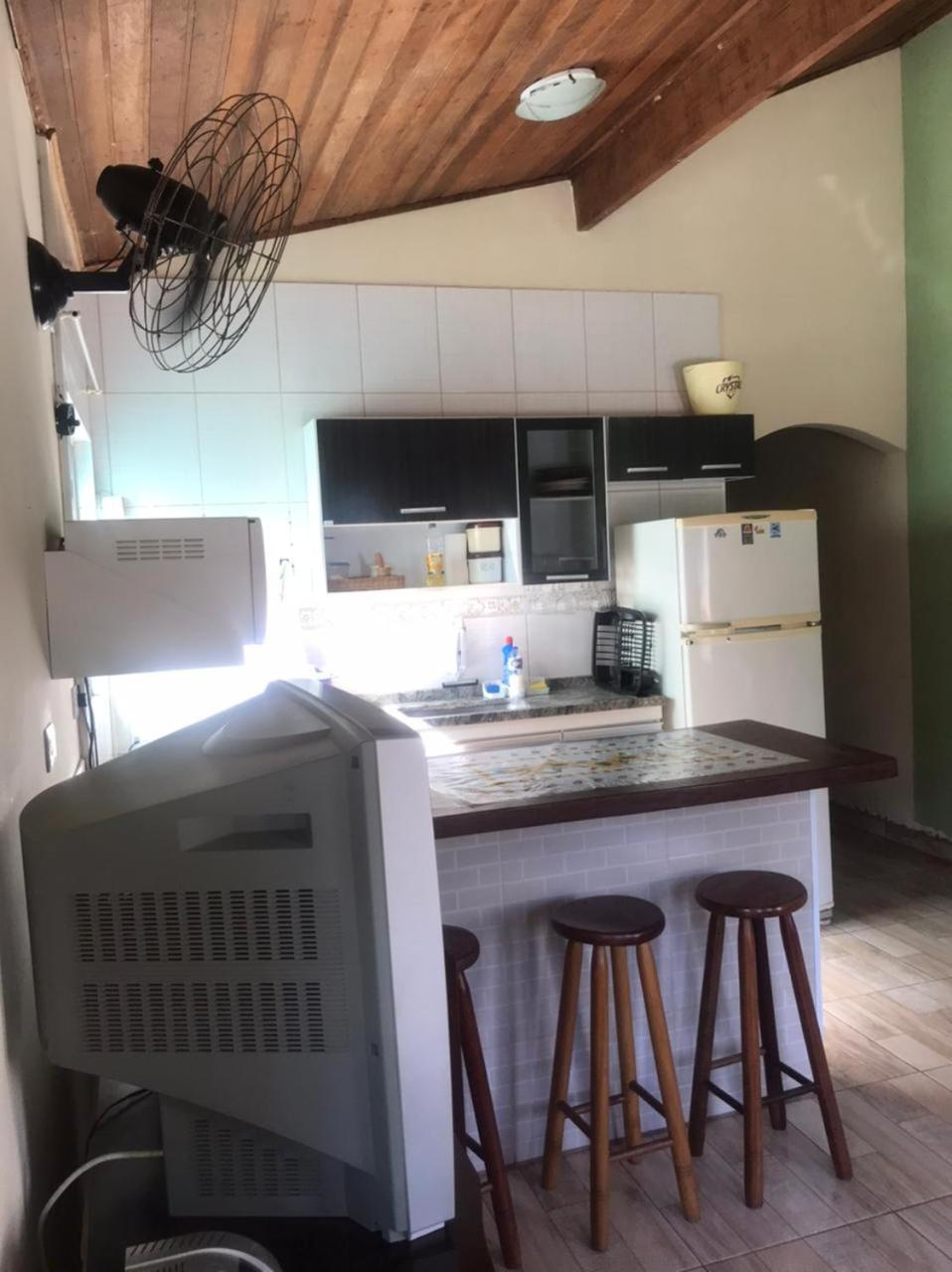 CASA 2 DORM UBATUBA PRAIA MARANDUBA no CONDOMINIO BRISAS DA PRAIA com Wifi Gratis, CHURRASQUEIRA 02 Vagas Garagem