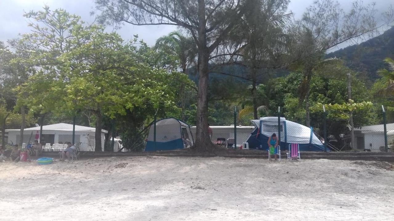 CASA 2 DORM UBATUBA PRAIA MARANDUBA no CONDOMINIO BRISAS DA PRAIA com Wifi Gratis, CHURRASQUEIRA 02 Vagas Garagem