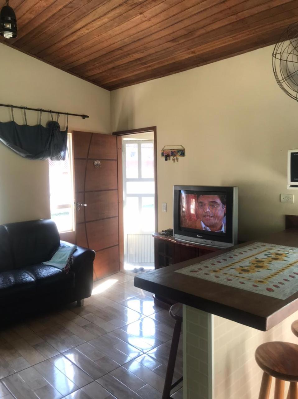 CASA 2 DORM UBATUBA PRAIA MARANDUBA no CONDOMINIO BRISAS DA PRAIA com Wifi Gratis, CHURRASQUEIRA 02 Vagas Garagem