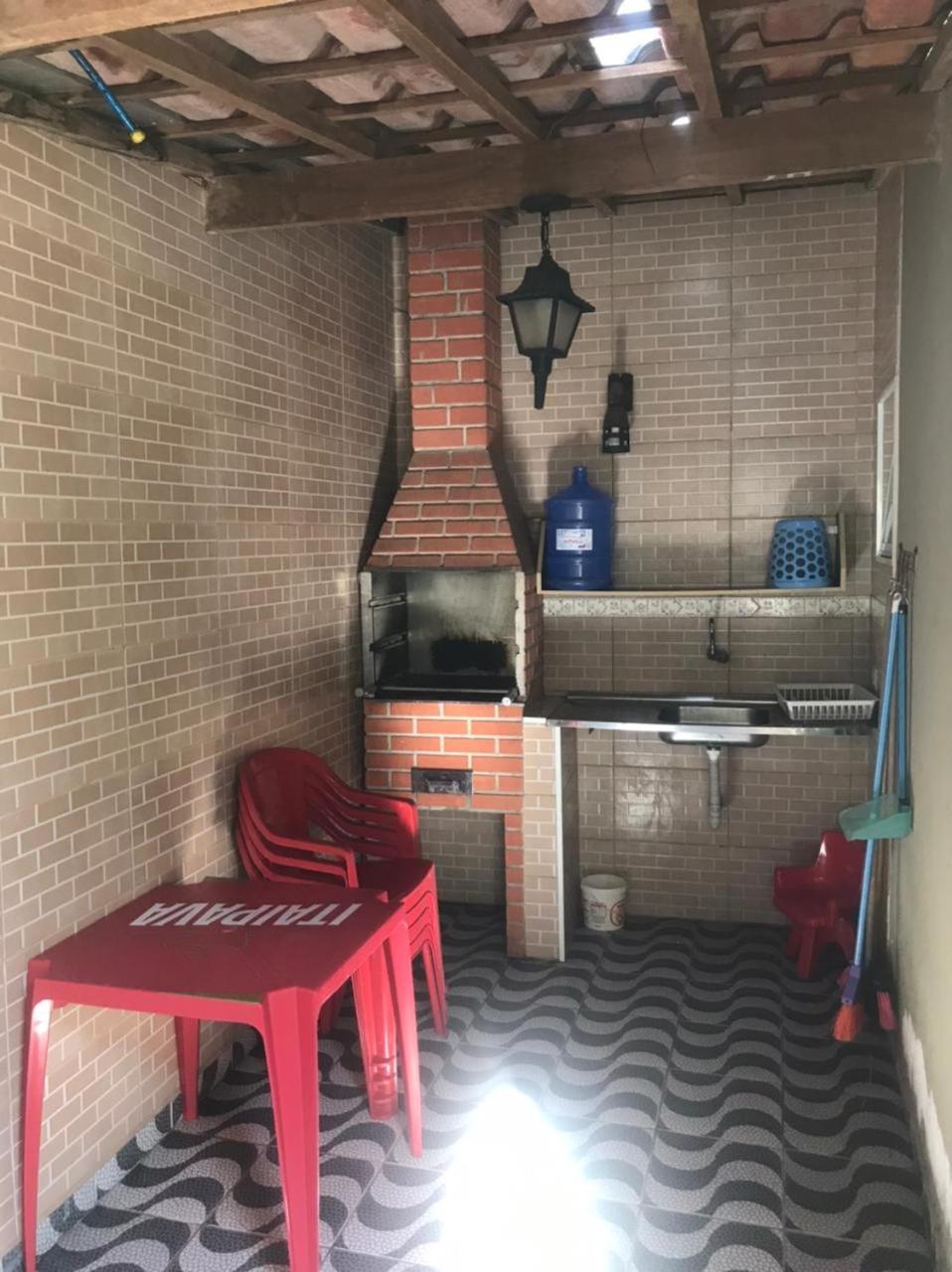 CASA 2 DORM UBATUBA PRAIA MARANDUBA no CONDOMINIO BRISAS DA PRAIA com Wifi Gratis, CHURRASQUEIRA 02 Vagas Garagem
