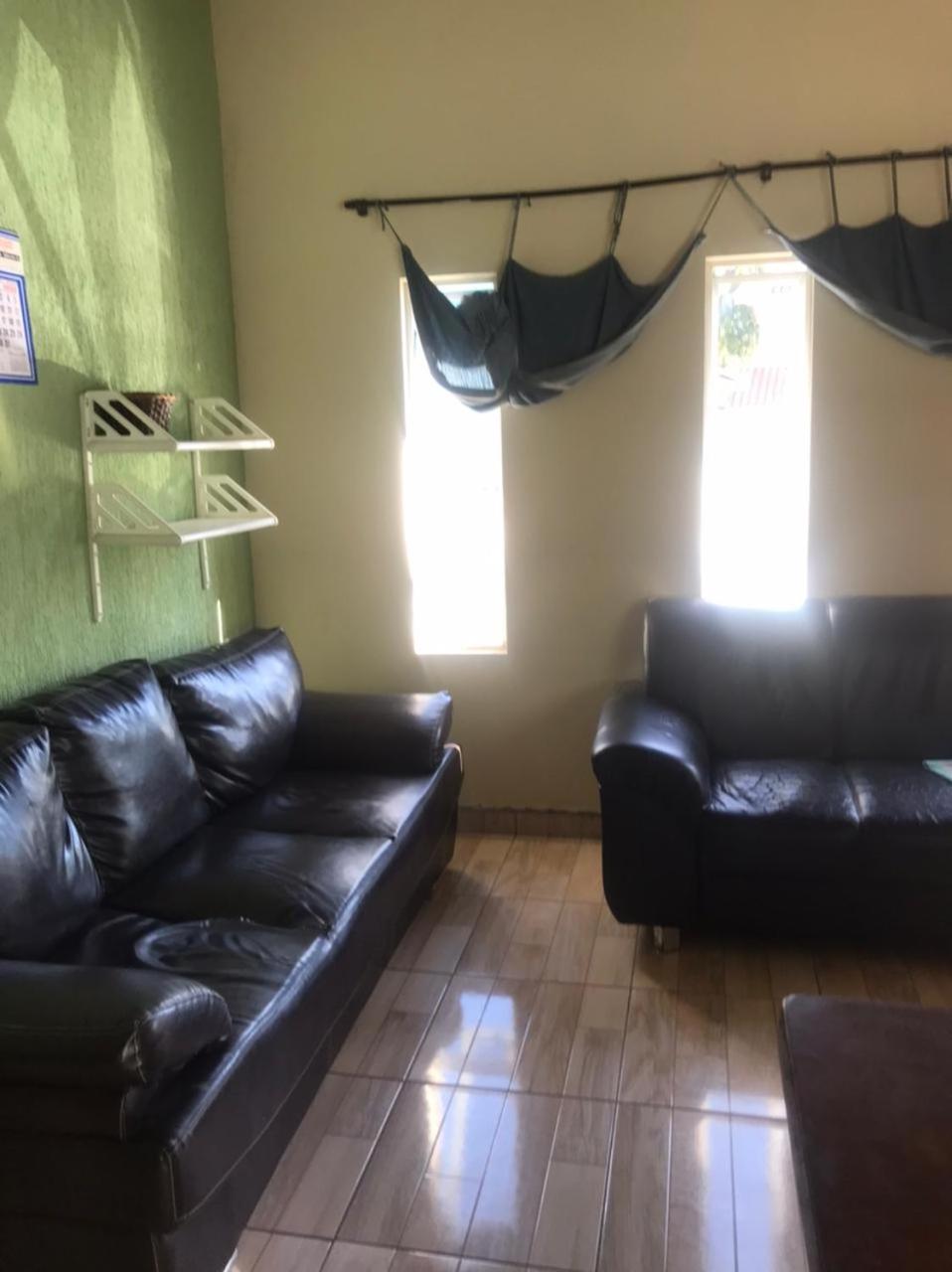 CASA 2 DORM UBATUBA PRAIA MARANDUBA no CONDOMINIO BRISAS DA PRAIA com Wifi Gratis, CHURRASQUEIRA 02 Vagas Garagem