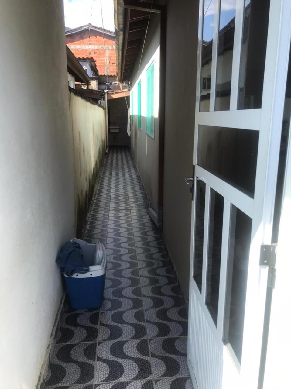 CASA 2 DORM UBATUBA PRAIA MARANDUBA no CONDOMINIO BRISAS DA PRAIA com Wifi Gratis, CHURRASQUEIRA 02 Vagas Garagem