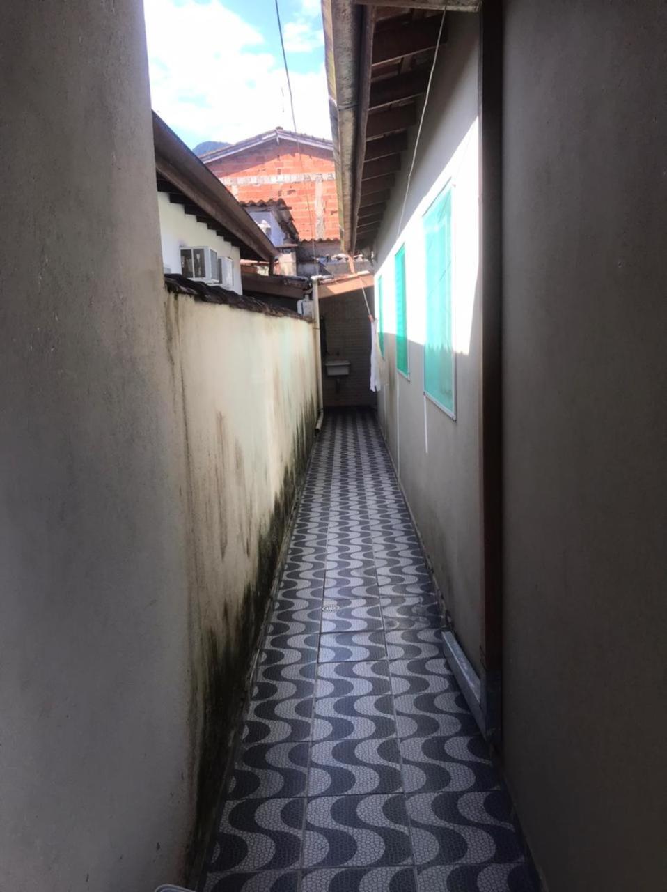 CASA 2 DORM UBATUBA PRAIA MARANDUBA no CONDOMINIO BRISAS DA PRAIA com Wifi Gratis, CHURRASQUEIRA 02 Vagas Garagem