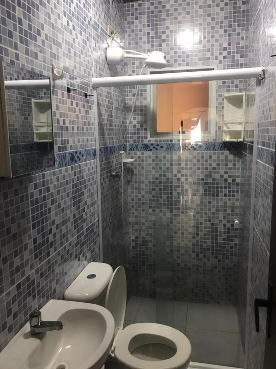 CASA 2 DORM UBATUBA PRAIA MARANDUBA no CONDOMINIO BRISAS DA PRAIA com Wifi Gratis, CHURRASQUEIRA 02 Vagas Garagem