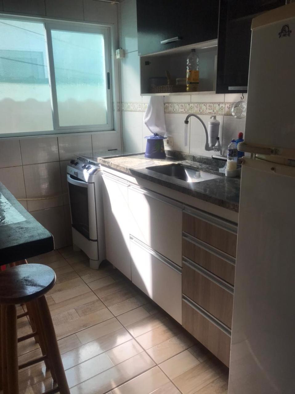 CASA 2 DORM UBATUBA PRAIA MARANDUBA no CONDOMINIO BRISAS DA PRAIA com Wifi Gratis, CHURRASQUEIRA 02 Vagas Garagem