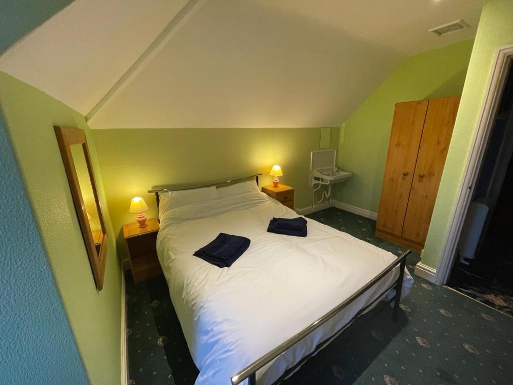 2 Bedroom Holiday Apartment Skegness - Flat 17 view 4