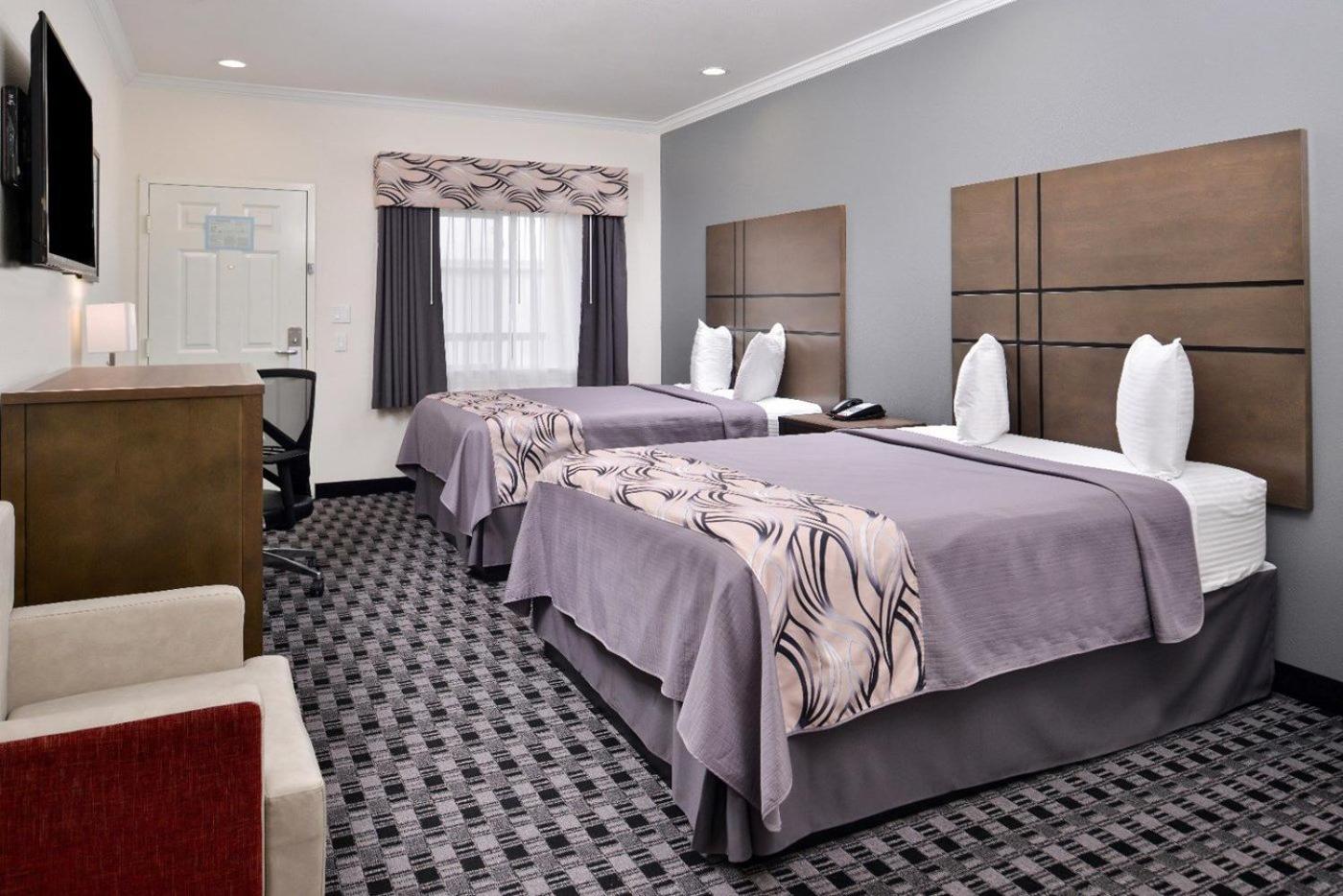 Americas Inn Suites IAH North - Property Image 8