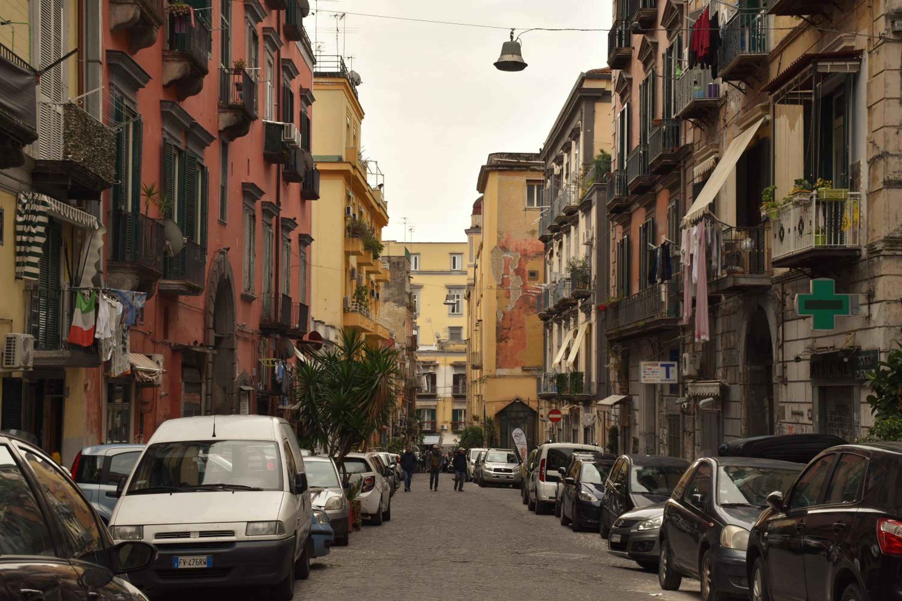 Corno Napoletano free parking for small cars only
