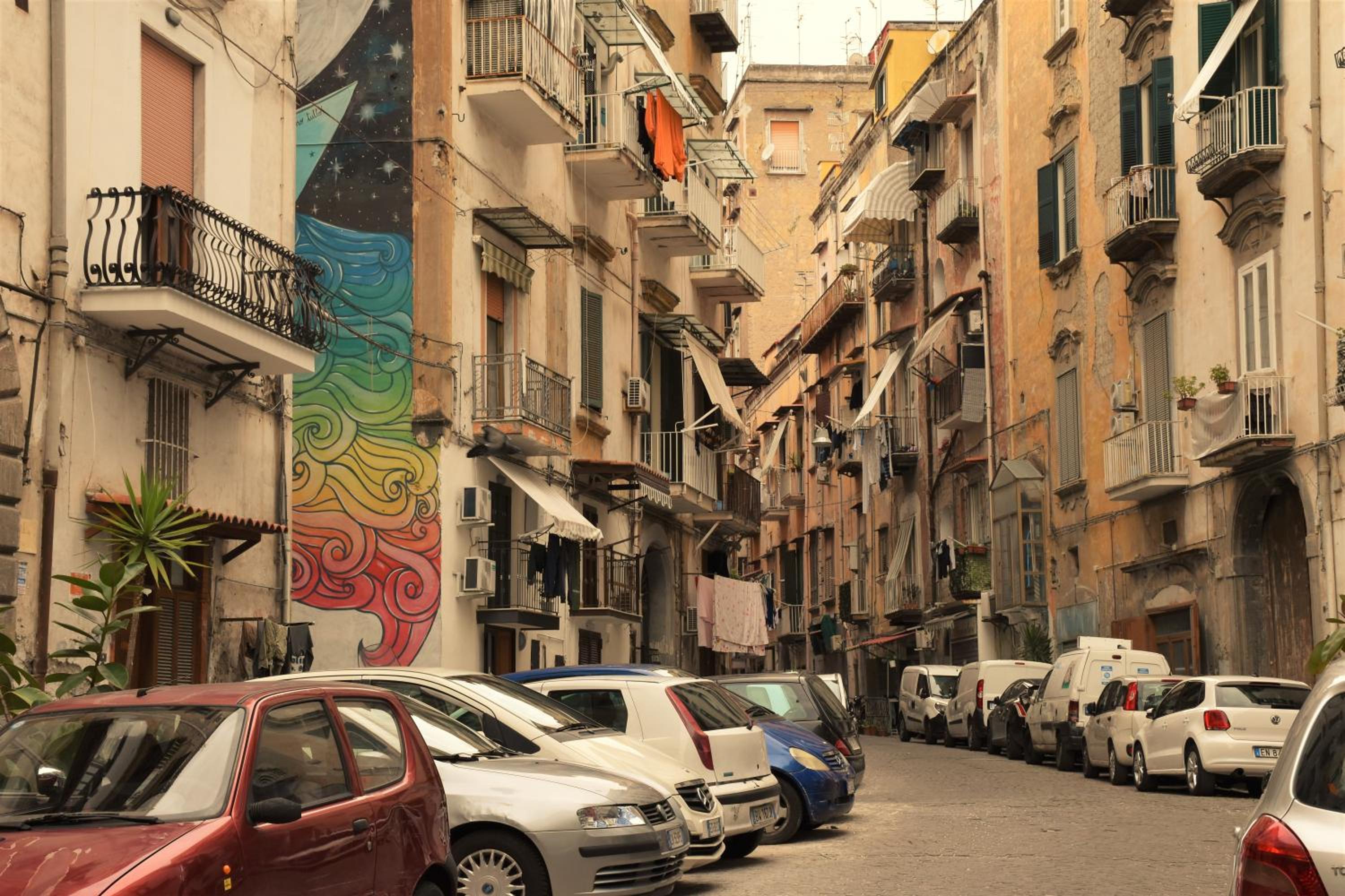 Corno Napoletano free parking for small cars only