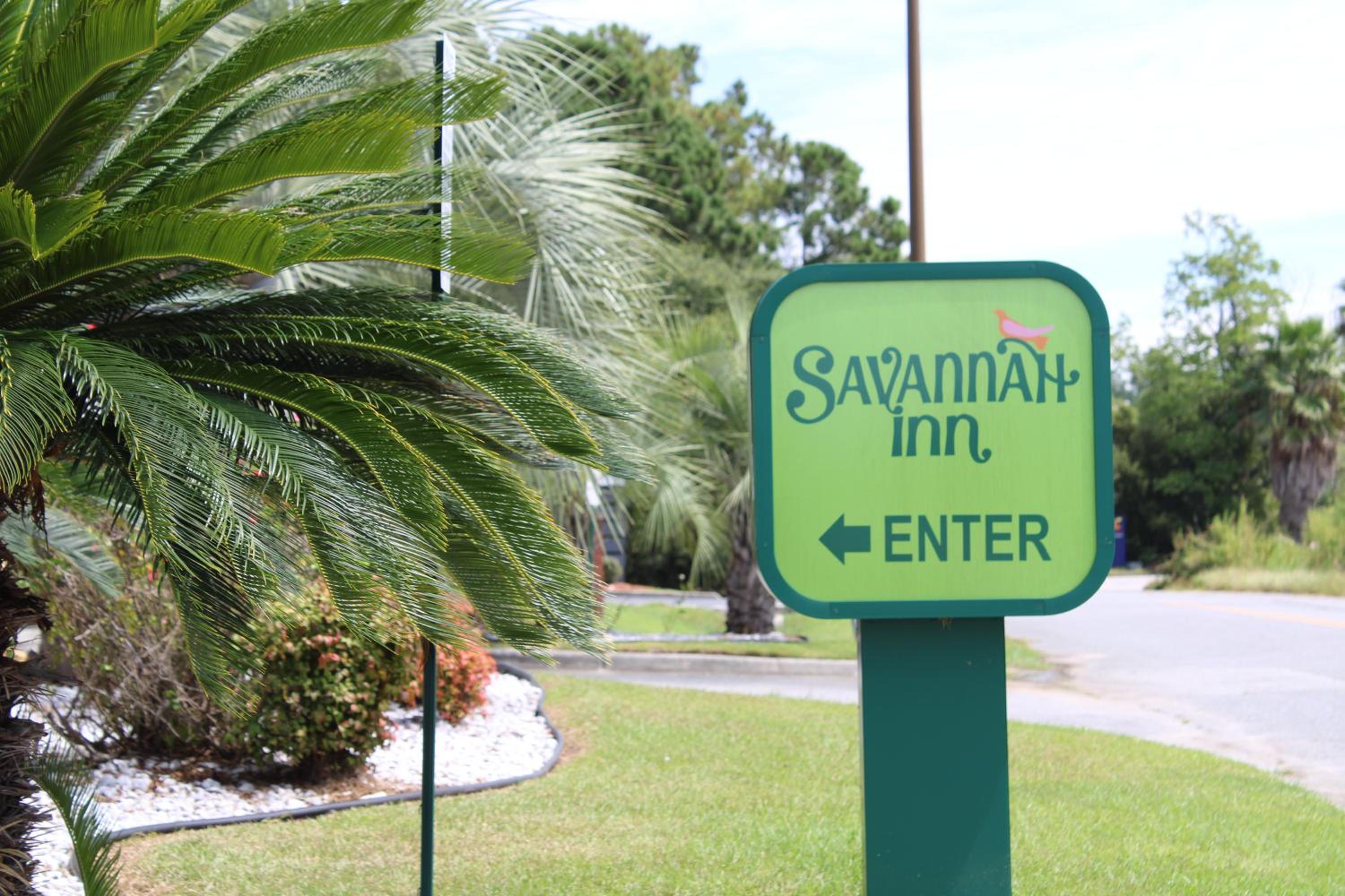 Ridgeland Vacations - Savannah Inn - Savannah I-95 North - Property Image 1