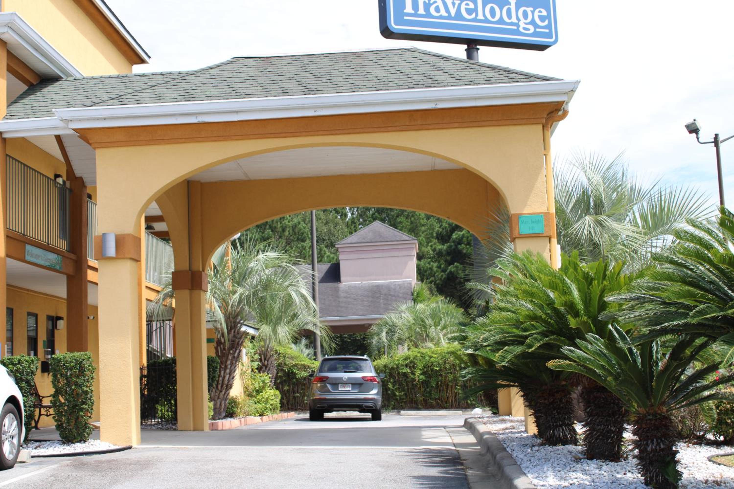 Ridgeland Vacations - Savannah Inn - Savannah I-95 North - Property Image 4