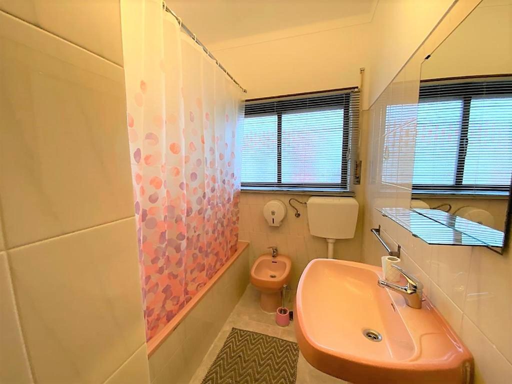 Private Villa 4 BR&patio - 3 mins from Beach&Surf view 5