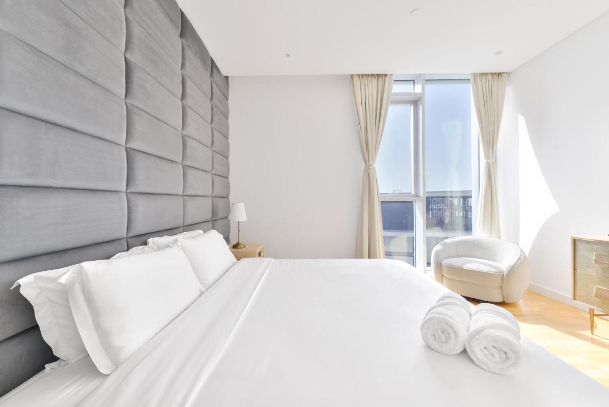 Premium 2+1 BR condo in the heart of Bluewaters Island
