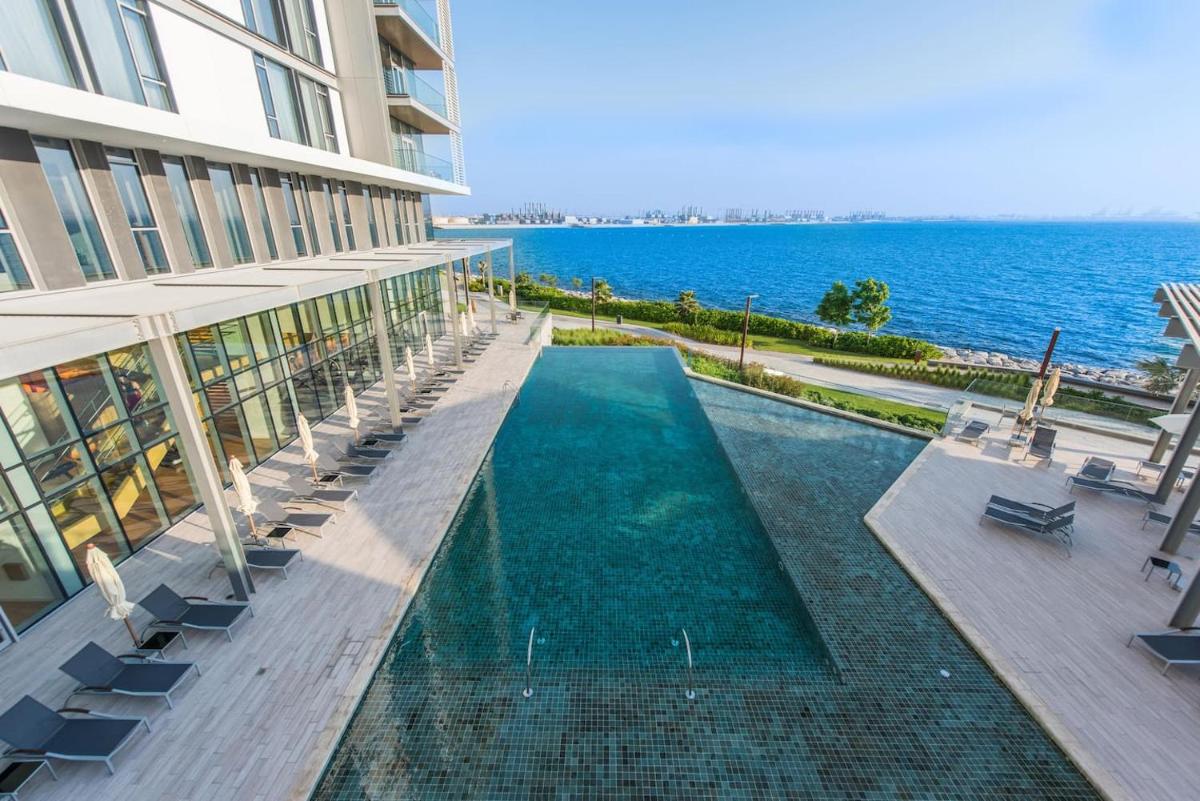 Premium 2+1 BR condo in the heart of Bluewaters Island