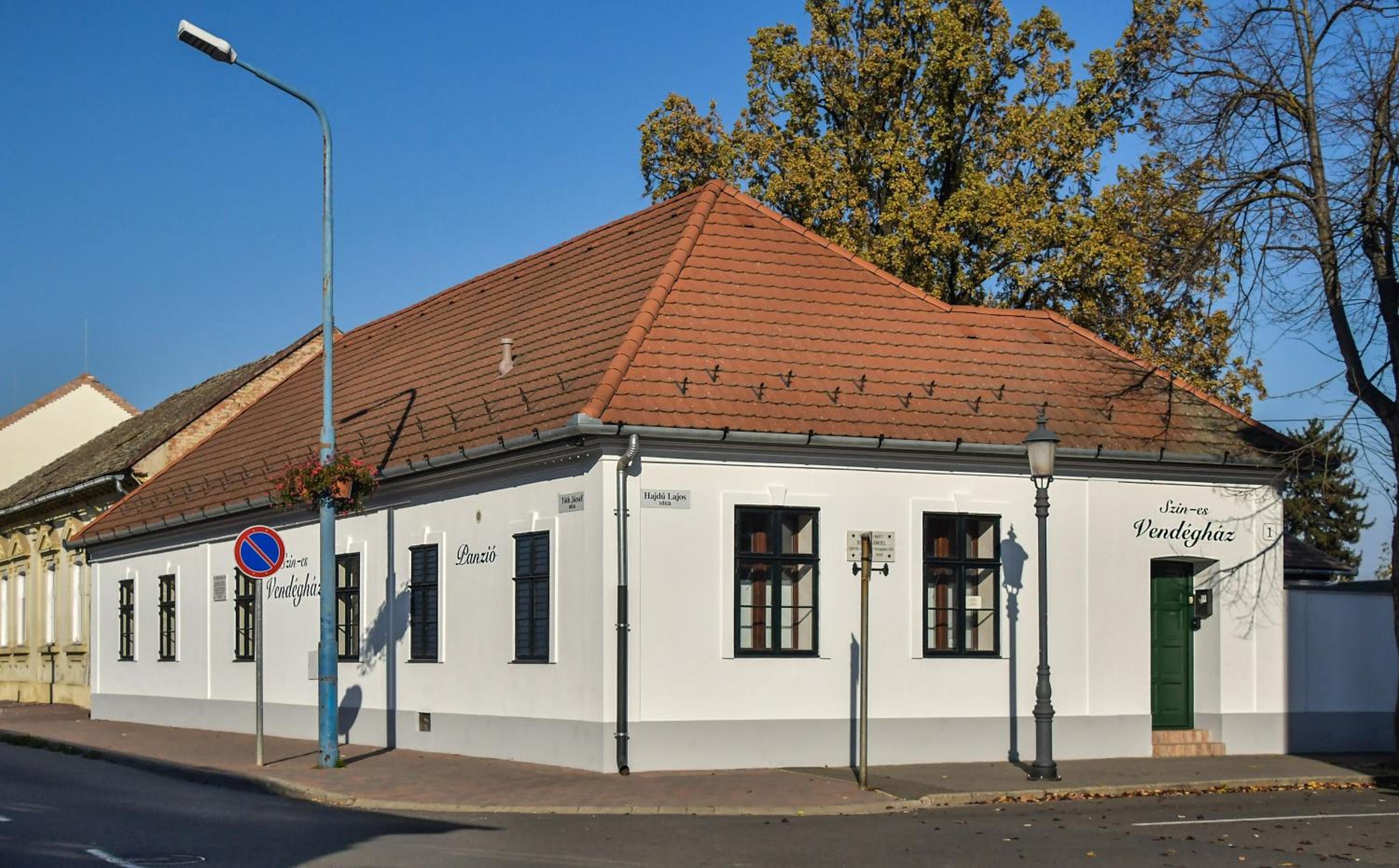 Photo 43
