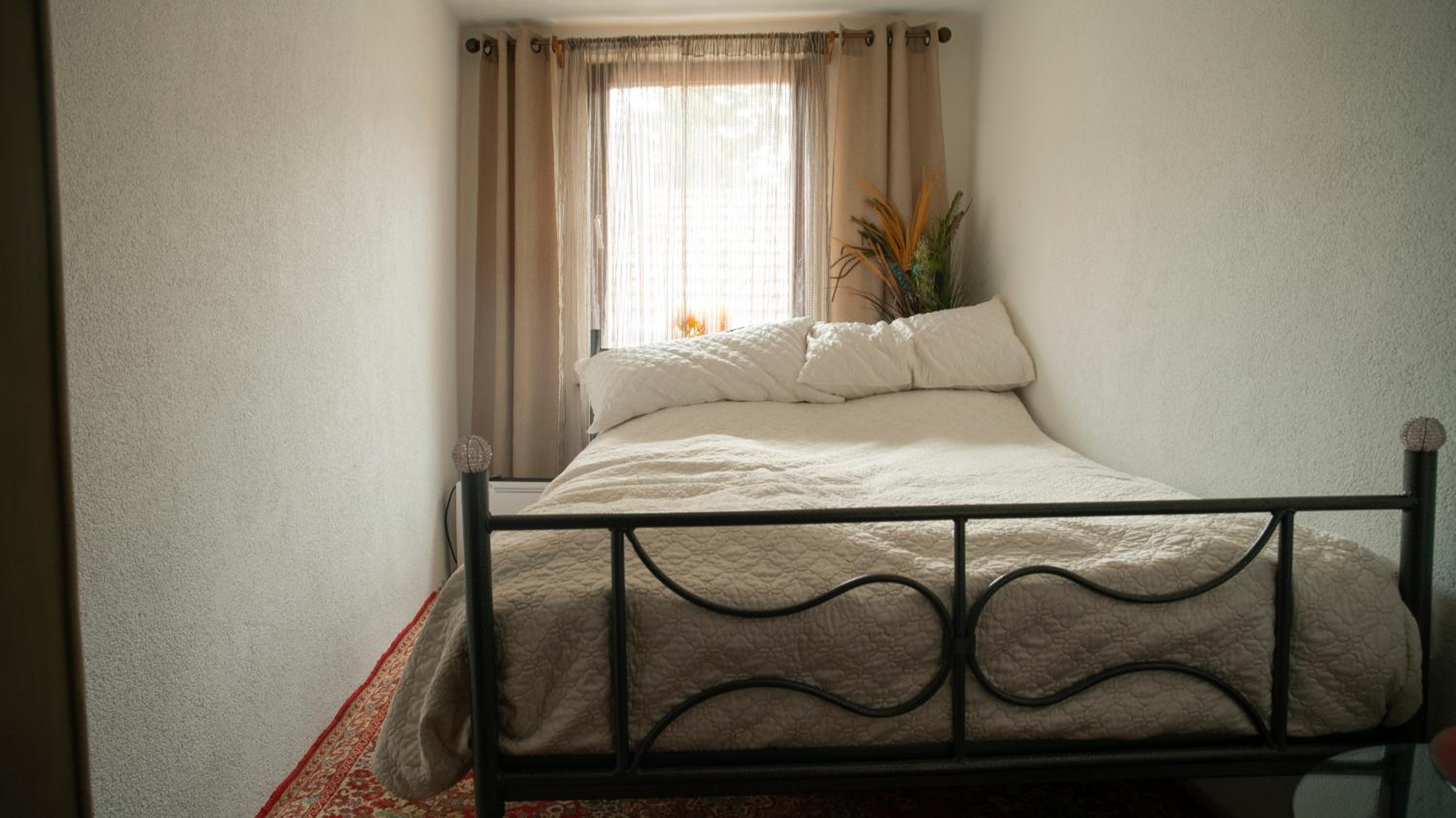 Semaldi Orient view 3
