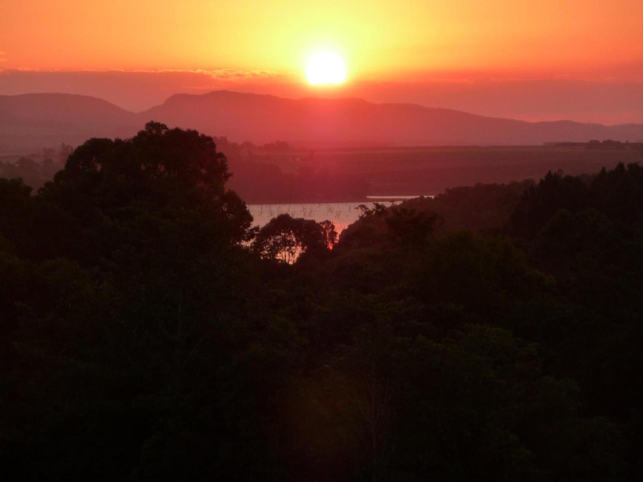 Tinaroo Sunset Retreat