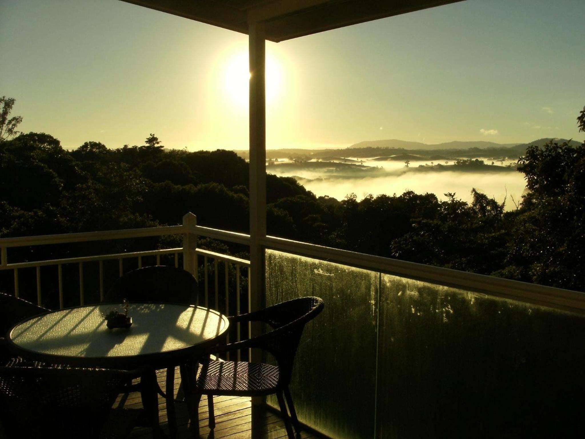 Tinaroo Sunset Retreat