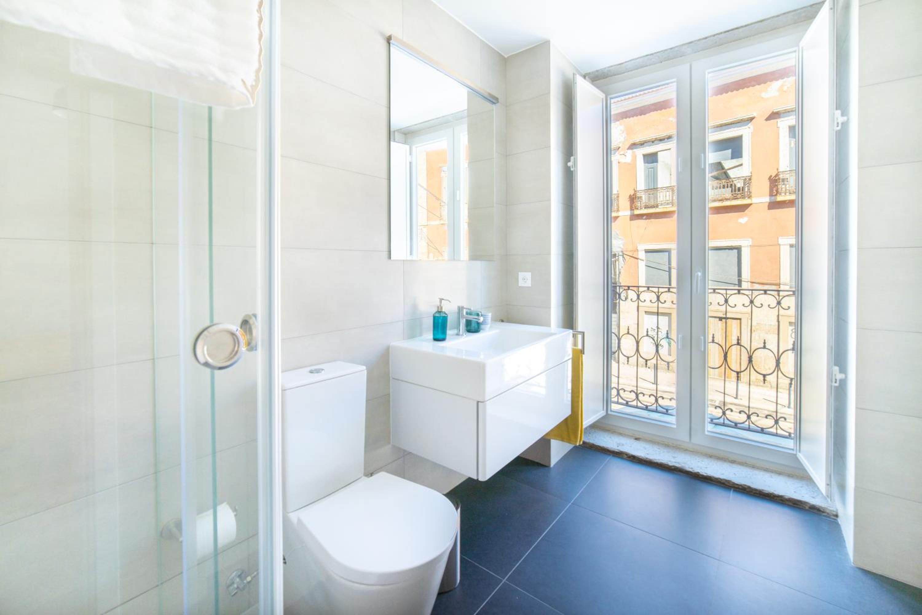 Blue by the River 2 - elegant two-bedroom in Santos view 3