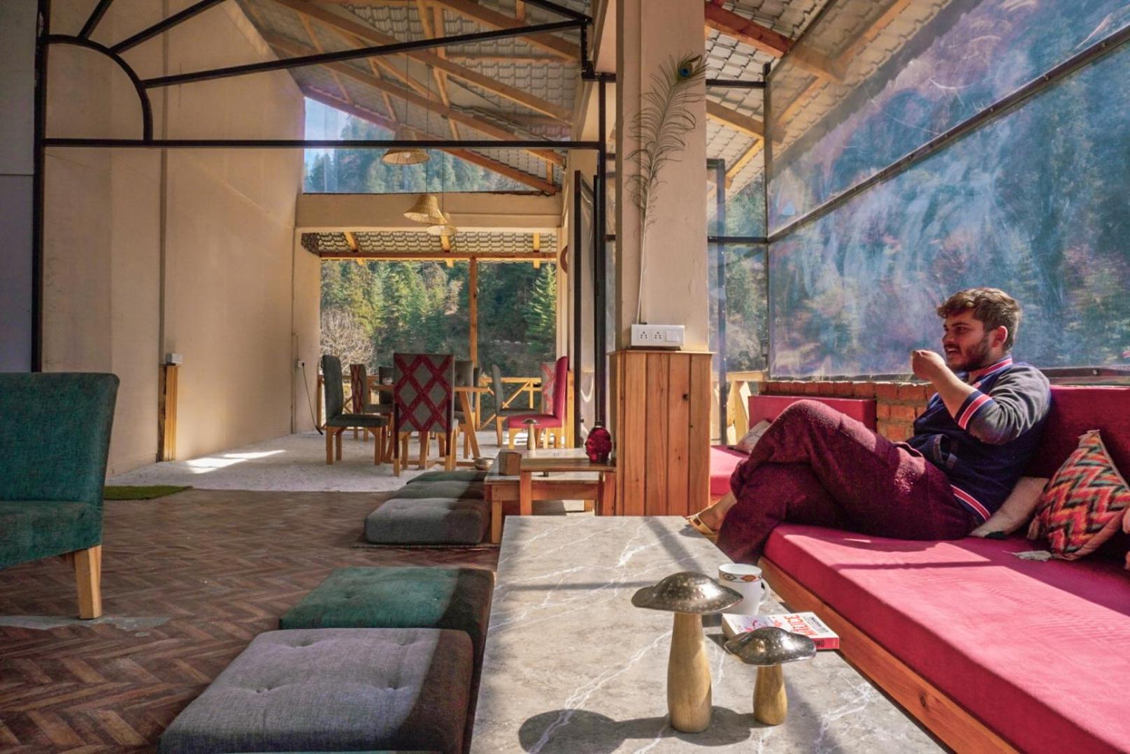 lounge