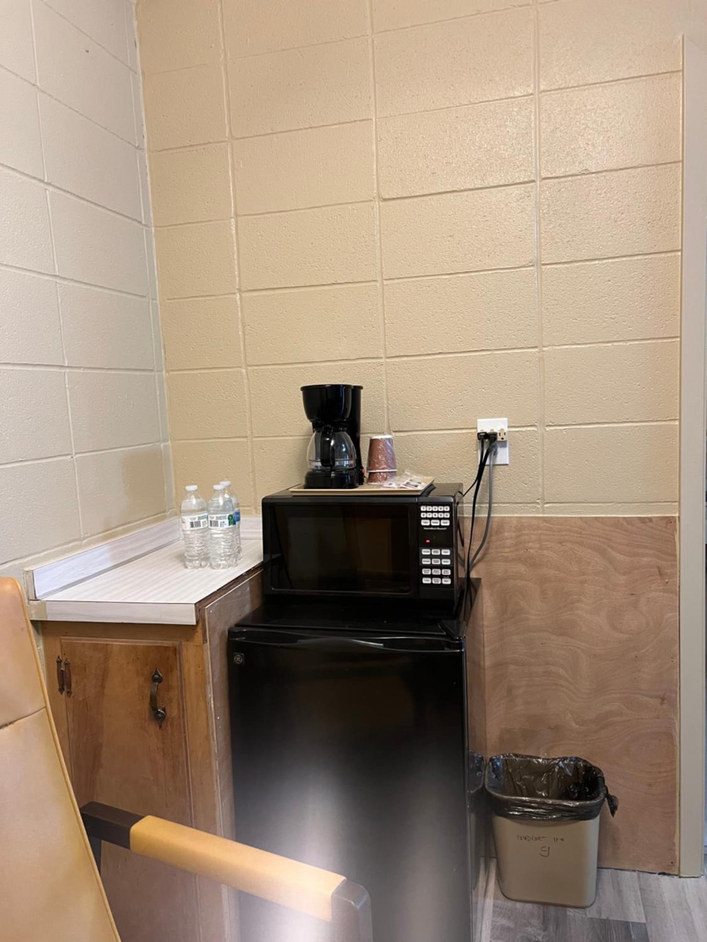 Driftwood Inn and Lodge by the lake - Property Image 17