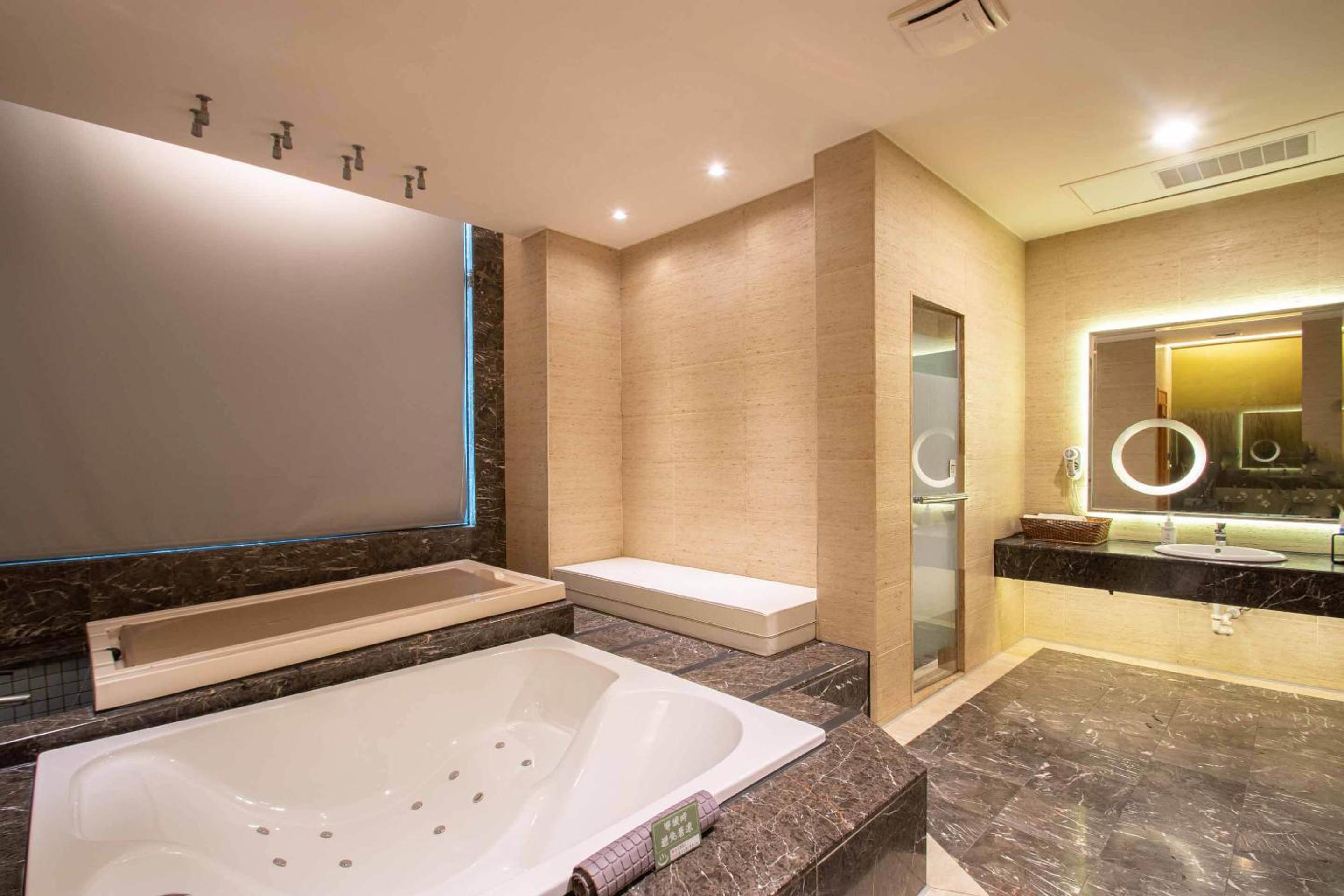 Six Star Motel-Zhongli