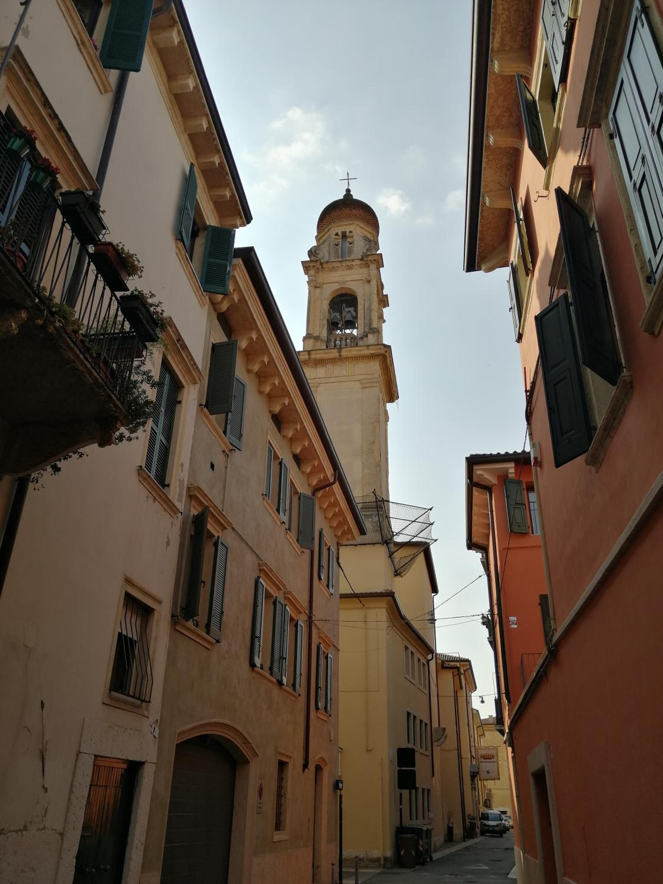 VERONA GODDESS HOUSE