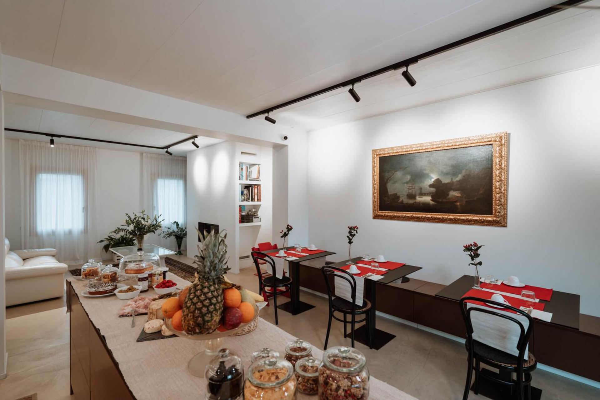 Bed and Breakfast Canalgrande view 2