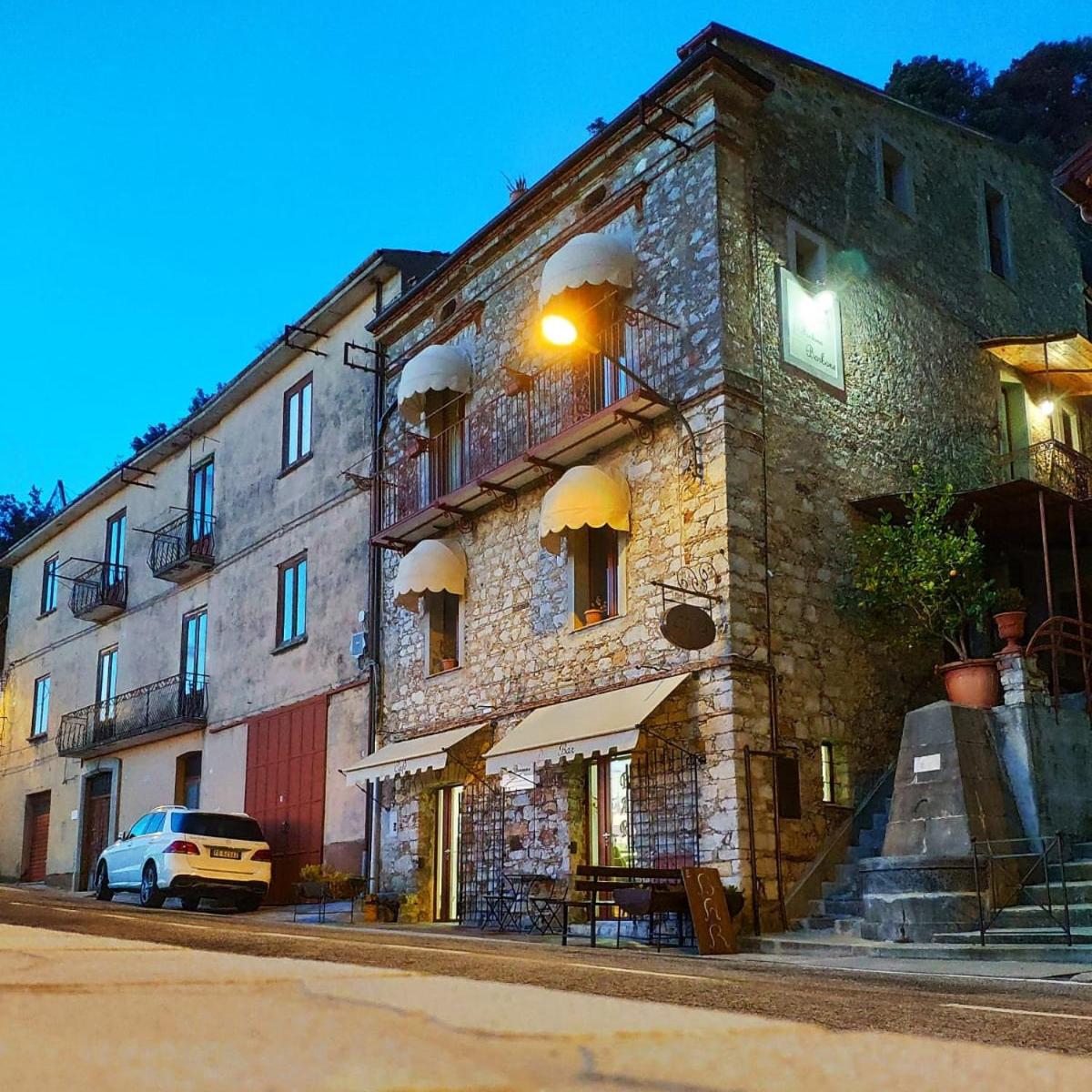 B&b La Fontana Borbone view 5