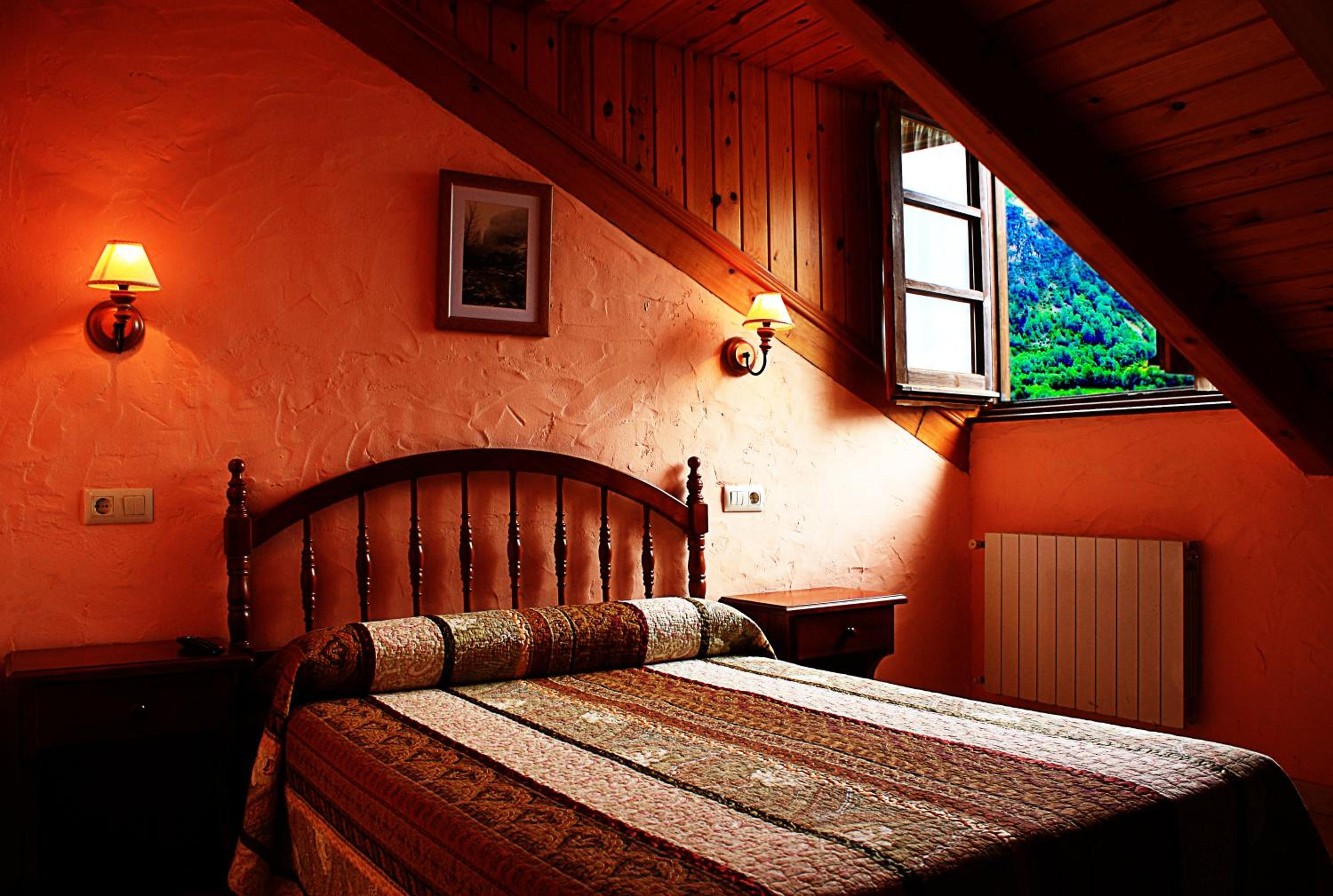 Hostal Casa Lacreu