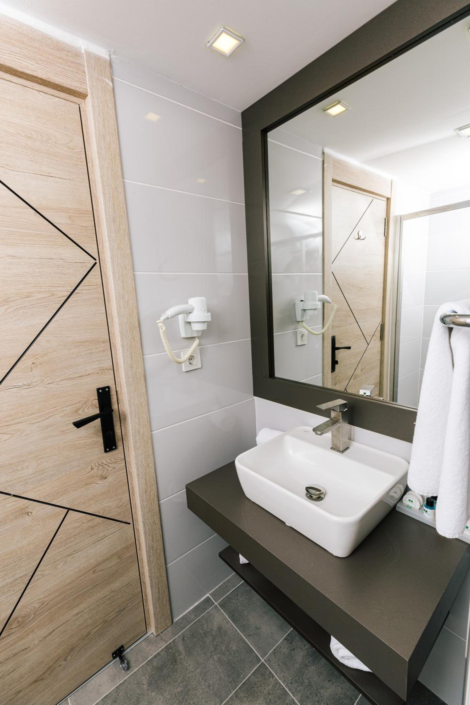 Marble Otel - Image 11