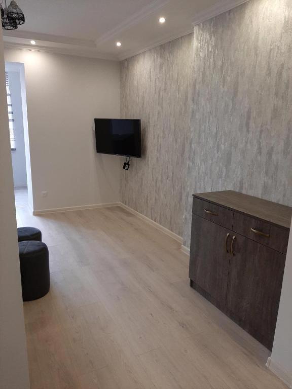 Mesrop Mashtots Avenue 6, 2 room apartament